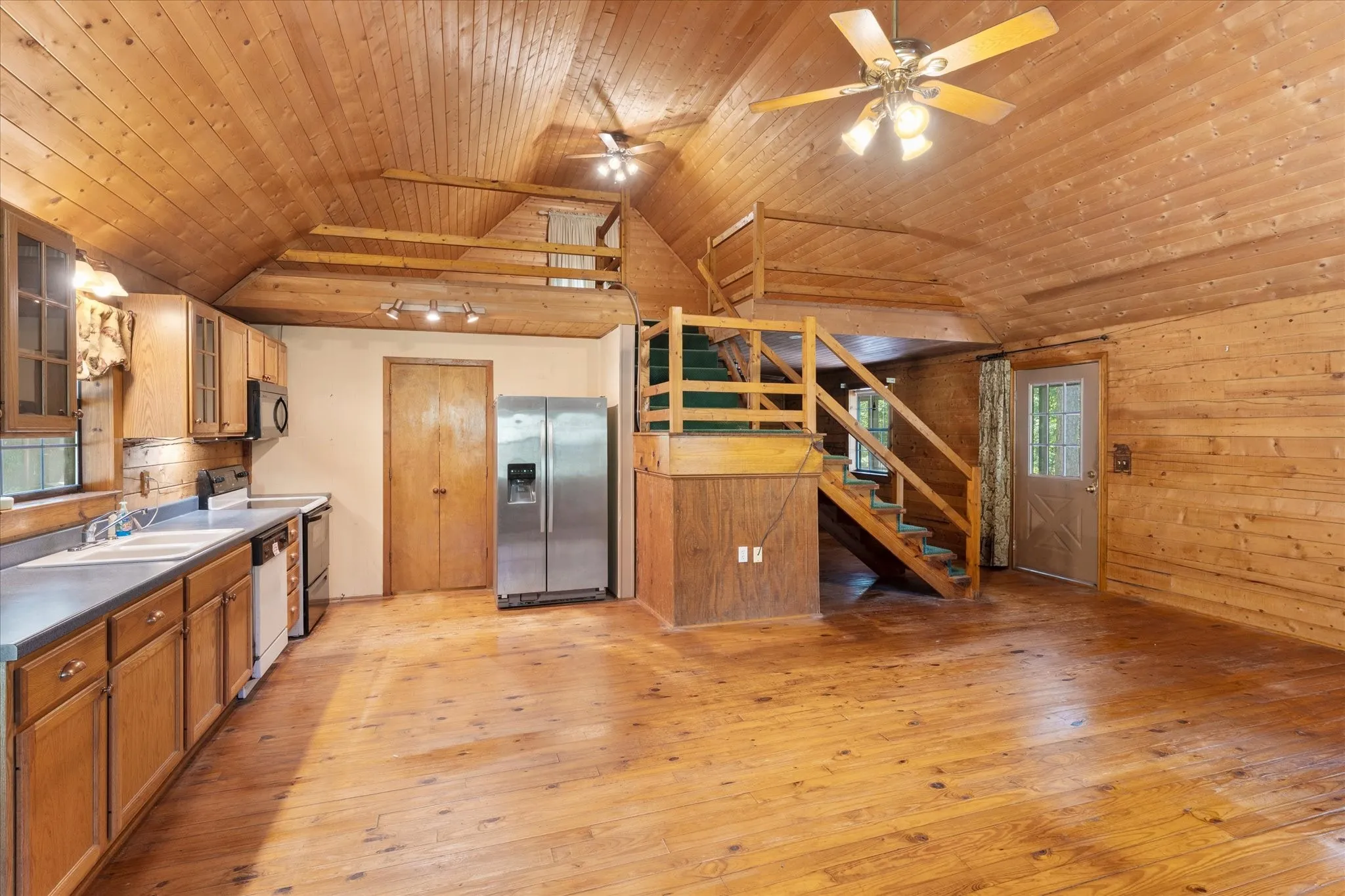 Single Family Residence For Sale in Wood County , 229 County Road 4554, Winnsboro, Texas 75494, 2 Bedrooms, 2 Bathrooms, Garage spaces, 1,488 Sqft, built in 1994, Preowned, Price $315,000, mls#21194146, Real Estate Agent in Winnsboro, Homes For Sale in Wood county, Homes For Sale in Winnsboro, Realtor in Winnsboro Texas, Real Estate Brokerage Independent Realty Texas, Luminita Cordes Realtor