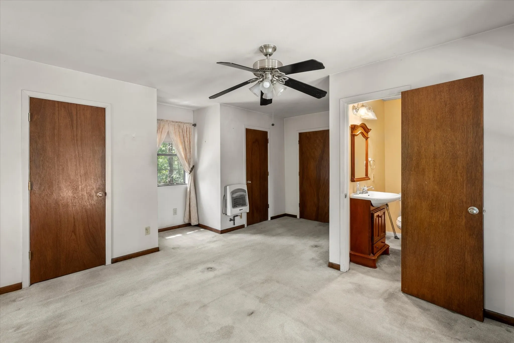Single Family Residence For Sale in Wood County , 229 County Road 4554, Winnsboro, Texas 75494, 2 Bedrooms, 2 Bathrooms, Garage spaces, 1,488 Sqft, built in 1994, Preowned, Price $315,000, mls#21194146, Real Estate Agent in Winnsboro, Homes For Sale in Wood county, Homes For Sale in Winnsboro, Realtor in Winnsboro Texas, Real Estate Brokerage Independent Realty Texas, Luminita Cordes Realtor