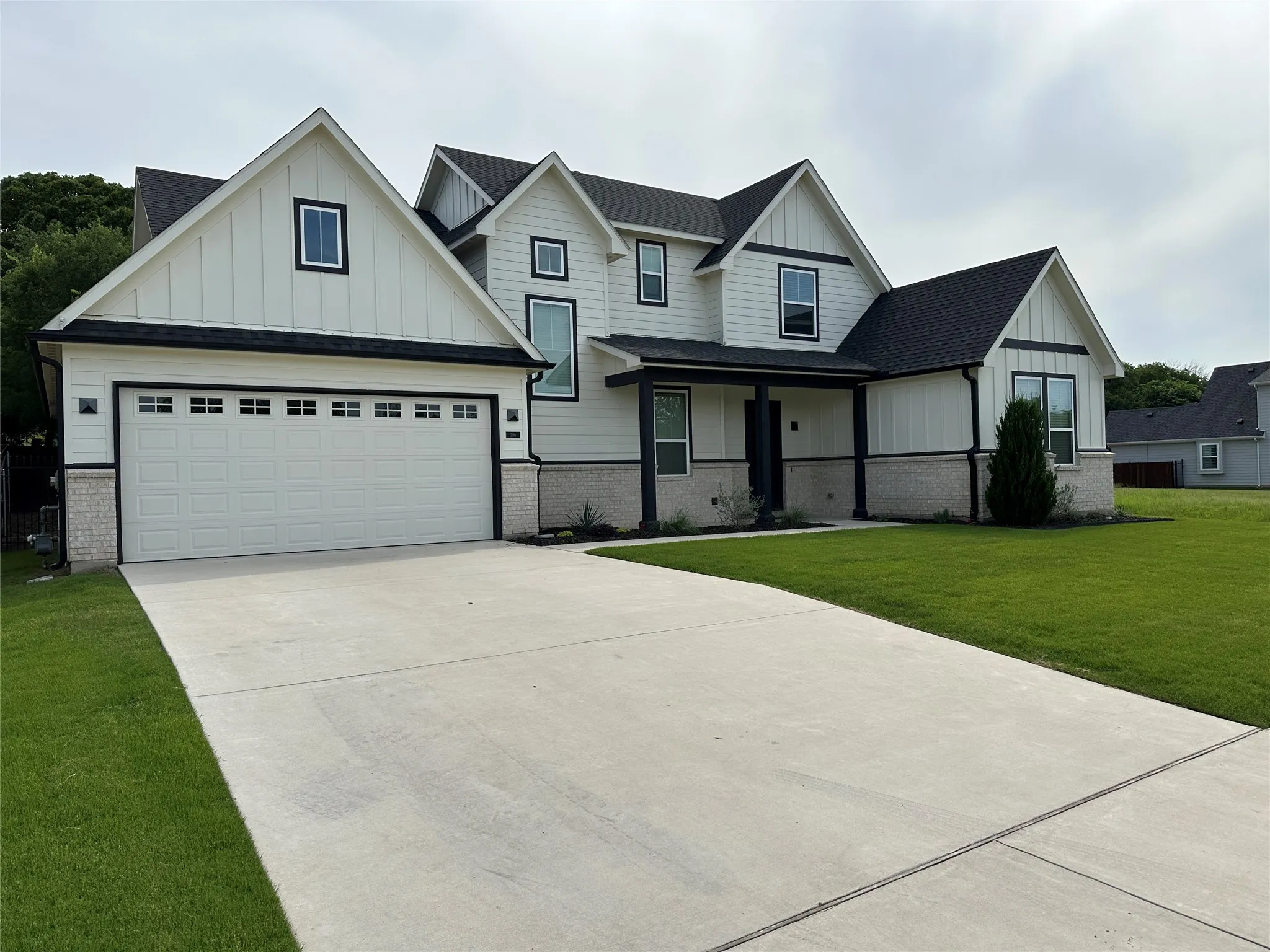 Single Family Residence For Rent in Denton County , 306 Village Way, Argyle, Texas 76226, 5 Bedroom, 3 Bathroom, 2 Garage spaces, 2,869 Sqft, built in 2021, mls#21196856, Real Estate Agent in Argyle, Homes For Rent in Denton county, Homes For Rent in Argyle, Realtor in Argyle Texas, Real Estate Brokerage Independent Realty Texas, Luminita Cordes Realtor