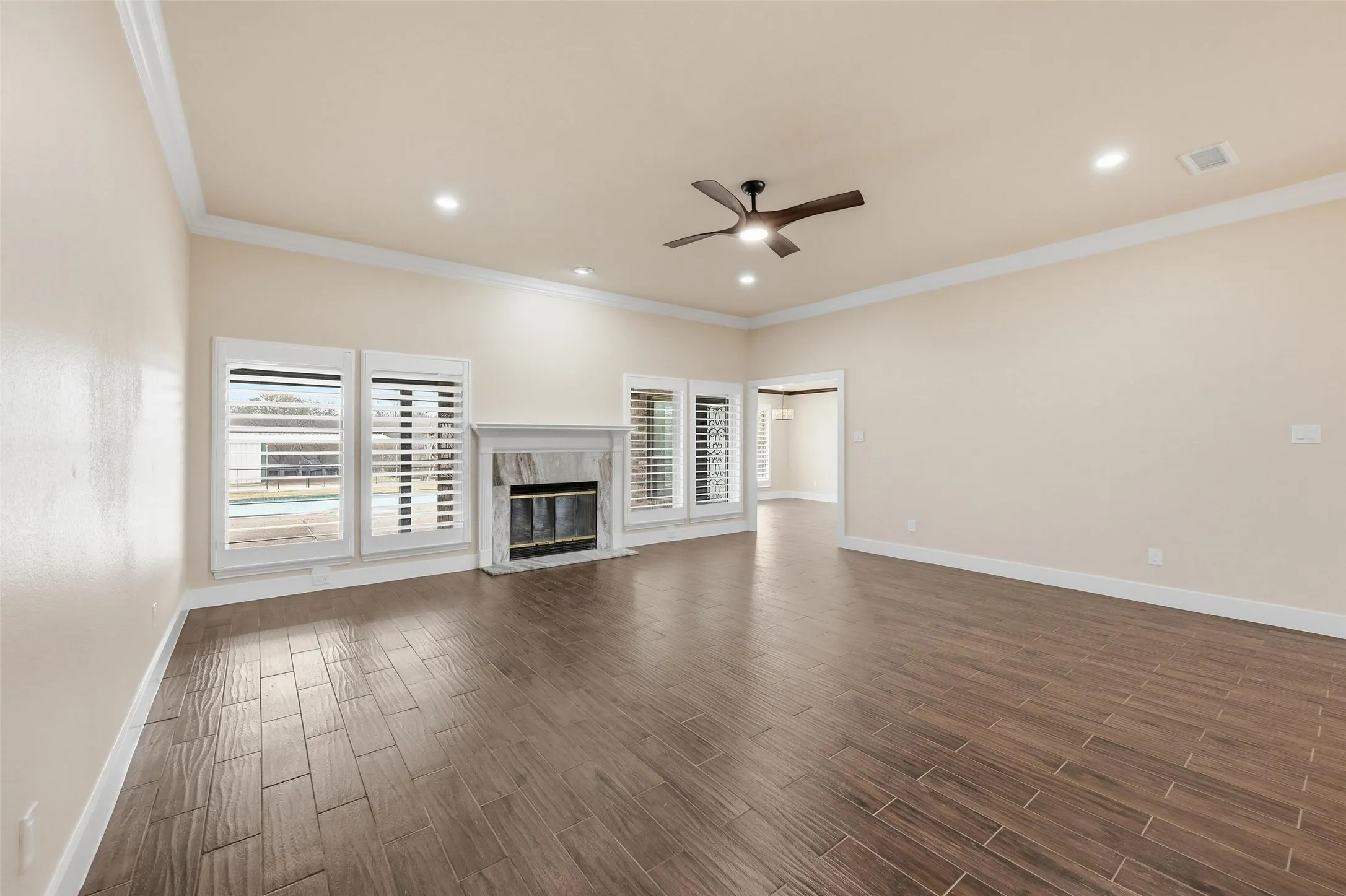Single Family Residence For Sale in Tarrant County , 7401 Bent Trail, Mansfield, Texas 76063, 4 Bedroom, 3 Bathroom, Garage spaces, 3,490 Sqft, built in 1987, Preowned, mls#21196156, Real Estate Agent in Mansfield, Homes For Sale in Tarrant county, Homes For Sale in Mansfield, Realtor in Mansfield Texas, Real Estate Brokerage Independent Realty Texas, Luminita Cordes Realtor