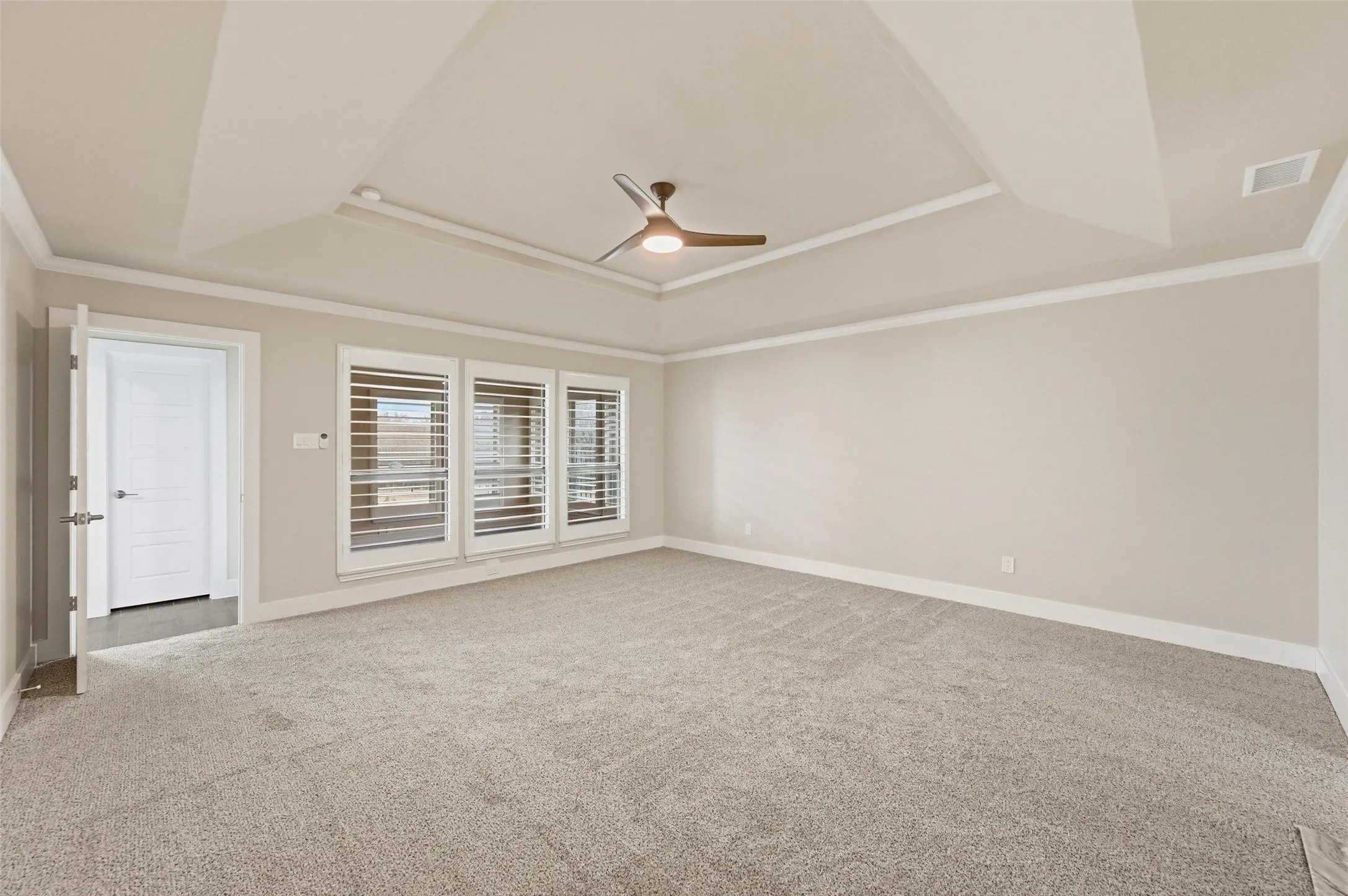 Single Family Residence For Sale in Tarrant County , 7401 Bent Trail, Mansfield, Texas 76063, 4 Bedroom, 3 Bathroom, Garage spaces, 3,490 Sqft, built in 1987, Preowned, mls#21196156, Real Estate Agent in Mansfield, Homes For Sale in Tarrant county, Homes For Sale in Mansfield, Realtor in Mansfield Texas, Real Estate Brokerage Independent Realty Texas, Luminita Cordes Realtor