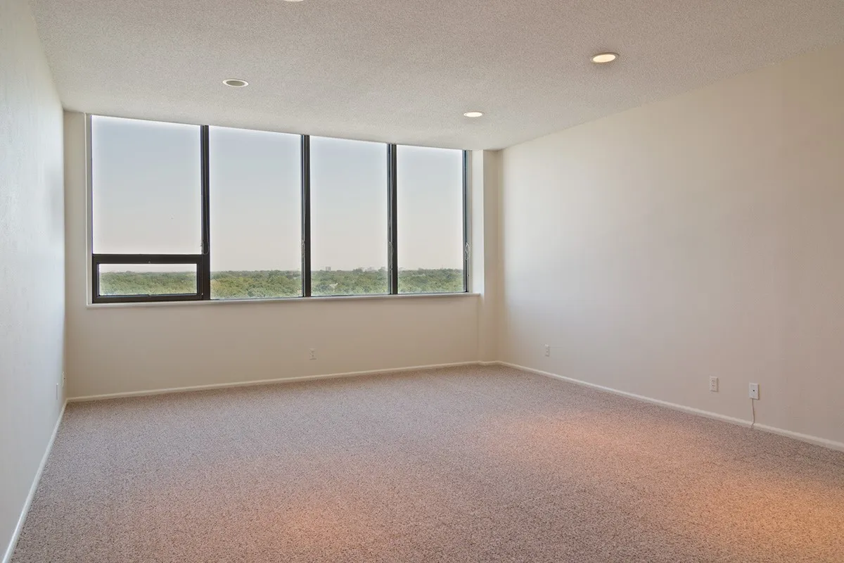 Condominium For Sale in Dallas County , 6335 W Northwest Highway 913, Dallas, Texas 75225, 2 Bedroom, 2 Bathroom, 2 Garage spaces, 1,543 Sqft, built in 1966, Preowned, mls#21194578, Real Estate Agent in Dallas, Homes For Sale in Dallas county, Homes For Sale in Dallas, Realtor in Dallas Texas, Real Estate Brokerage Independent Realty Texas, Luminita Cordes Realtor
