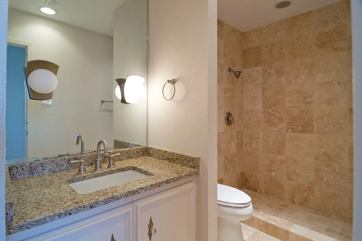 Condominium For Sale in Dallas County , 6335 W Northwest Highway 913, Dallas, Texas 75225, 2 Bedroom, 2 Bathroom, 2 Garage spaces, 1,543 Sqft, built in 1966, Preowned, mls#21194578, Real Estate Agent in Dallas, Homes For Sale in Dallas county, Homes For Sale in Dallas, Realtor in Dallas Texas, Real Estate Brokerage Independent Realty Texas, Luminita Cordes Realtor