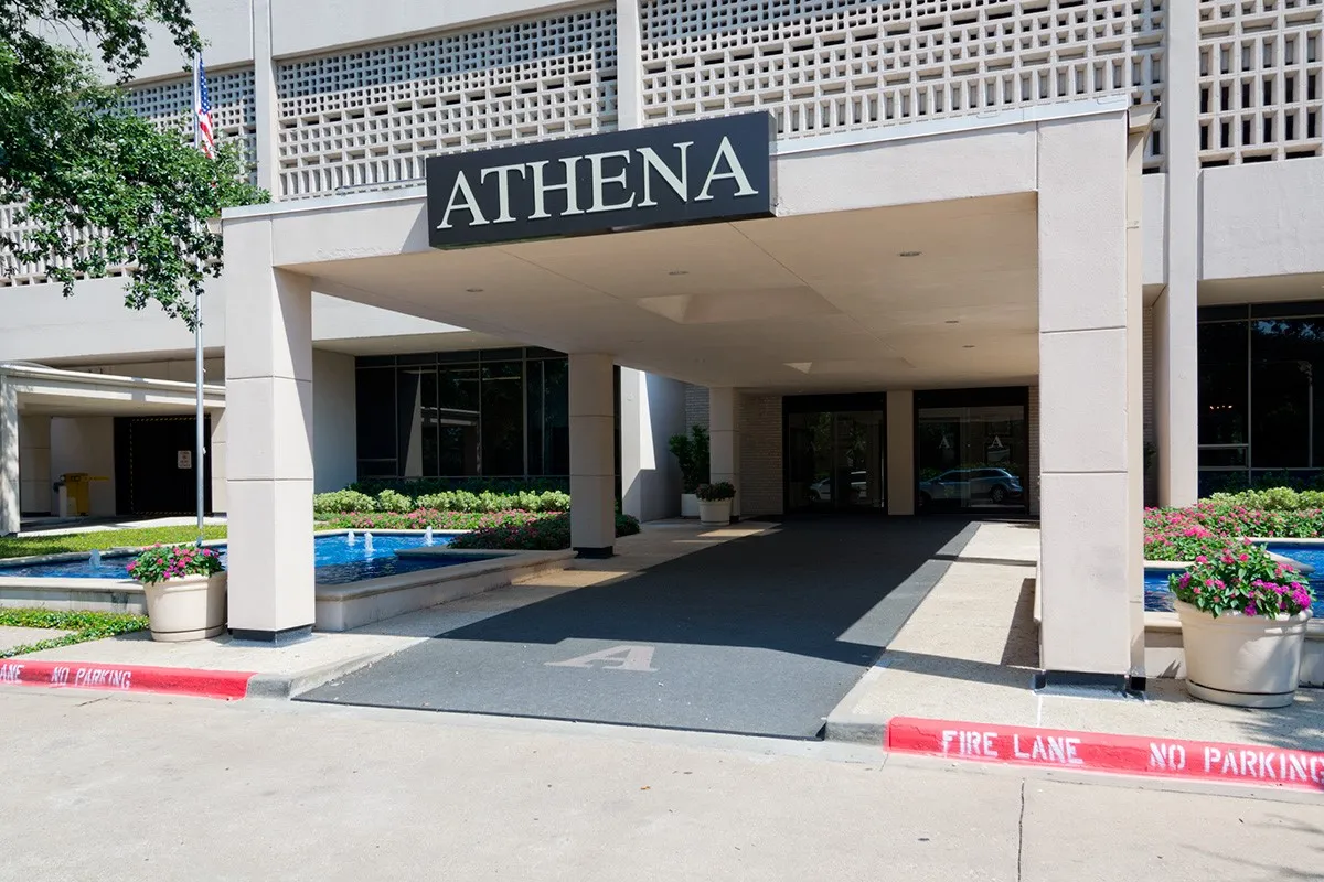 Condominium For Sale in Dallas County , 6335 W Northwest Highway 913, Dallas, Texas 75225, 2 Bedroom, 2 Bathroom, 2 Garage spaces, 1,543 Sqft, built in 1966, Preowned, mls#21194578, Real Estate Agent in Dallas, Homes For Sale in Dallas county, Homes For Sale in Dallas, Realtor in Dallas Texas, Real Estate Brokerage Independent Realty Texas, Luminita Cordes Realtor