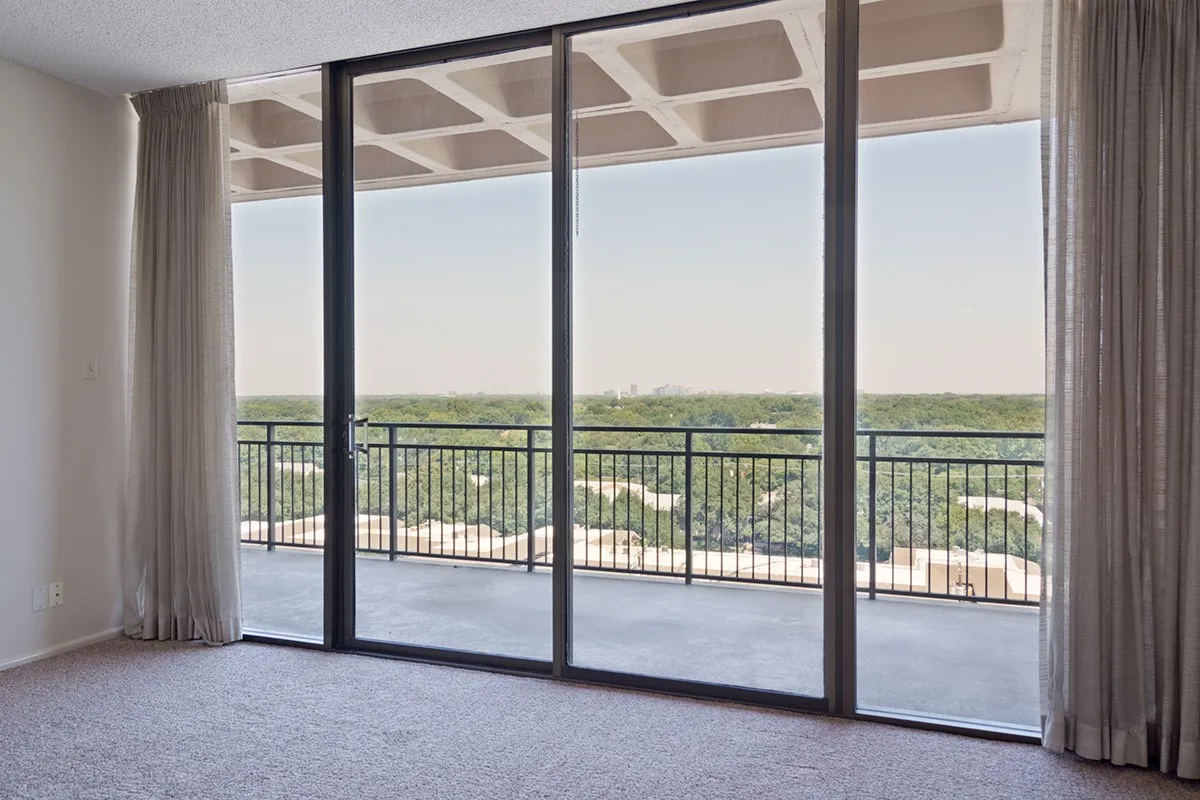 Condominium For Sale in Dallas County , 6335 W Northwest Highway 913, Dallas, Texas 75225, 2 Bedroom, 2 Bathroom, 2 Garage spaces, 1,543 Sqft, built in 1966, Preowned, mls#21194578, Real Estate Agent in Dallas, Homes For Sale in Dallas county, Homes For Sale in Dallas, Realtor in Dallas Texas, Real Estate Brokerage Independent Realty Texas, Luminita Cordes Realtor