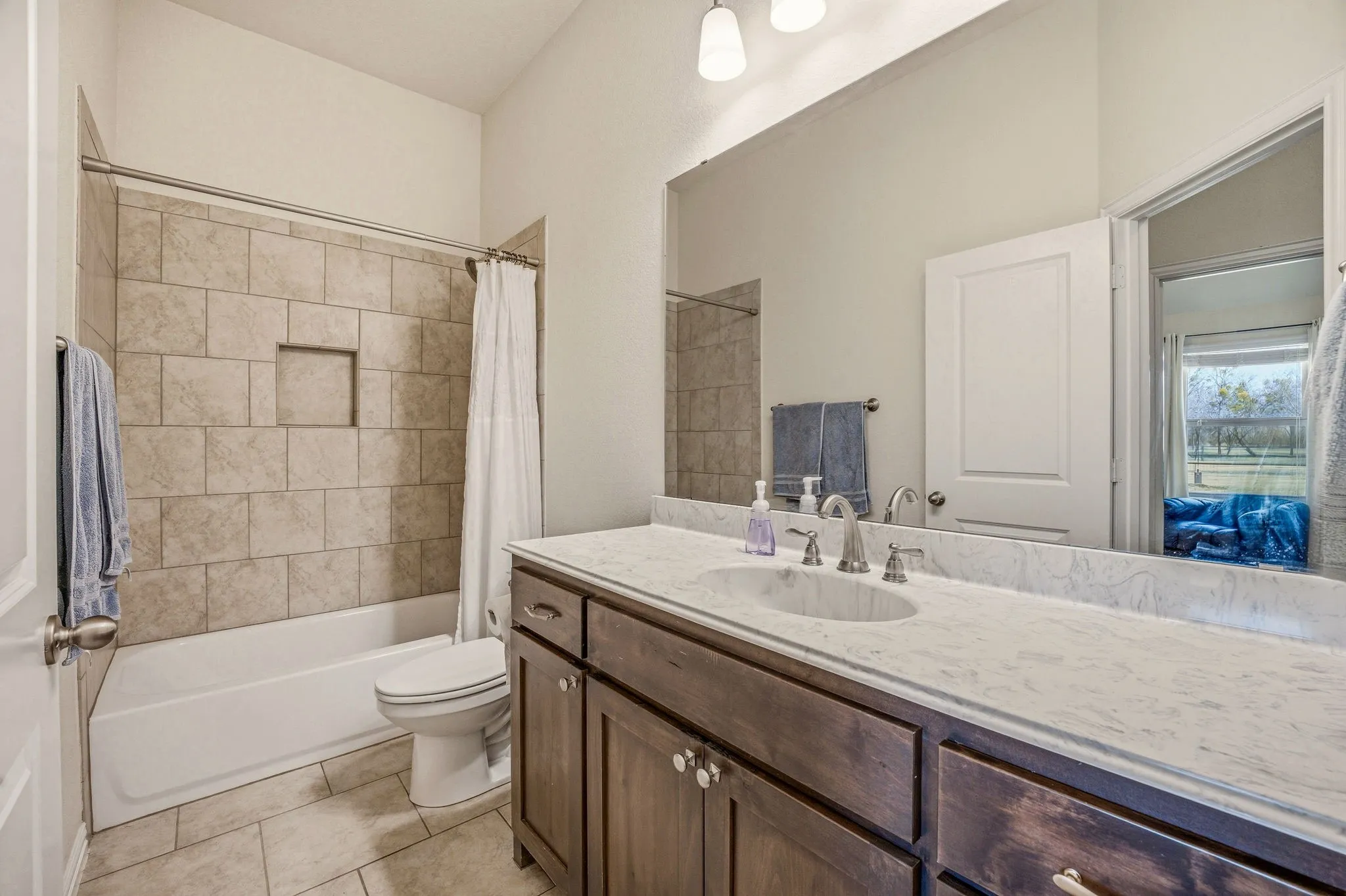 Single Family Residence For Sale in Parker County , 1062 Rio Grande Way, Weatherford, Texas 76087, 4 Bedroom, 2 Bathroom, 2 Garage spaces, 2,436 Sqft, built in 2018, mls#21196012, Real Estate Agent in Weatherford, Homes For Sale in Parker county, Homes For Sale in Weatherford, Realtor in Weatherford Texas, Real Estate Brokerage Independent Realty Texas, Luminita Cordes Realtor
