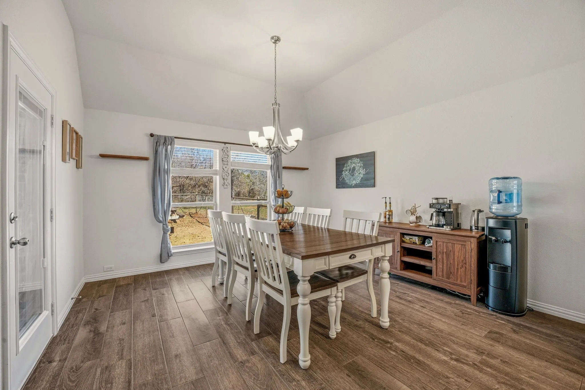 Single Family Residence For Sale in Parker County , 1062 Rio Grande Way, Weatherford, Texas 76087, 4 Bedroom, 2 Bathroom, 2 Garage spaces, 2,436 Sqft, built in 2018, mls#21196012, Real Estate Agent in Weatherford, Homes For Sale in Parker county, Homes For Sale in Weatherford, Realtor in Weatherford Texas, Real Estate Brokerage Independent Realty Texas, Luminita Cordes Realtor