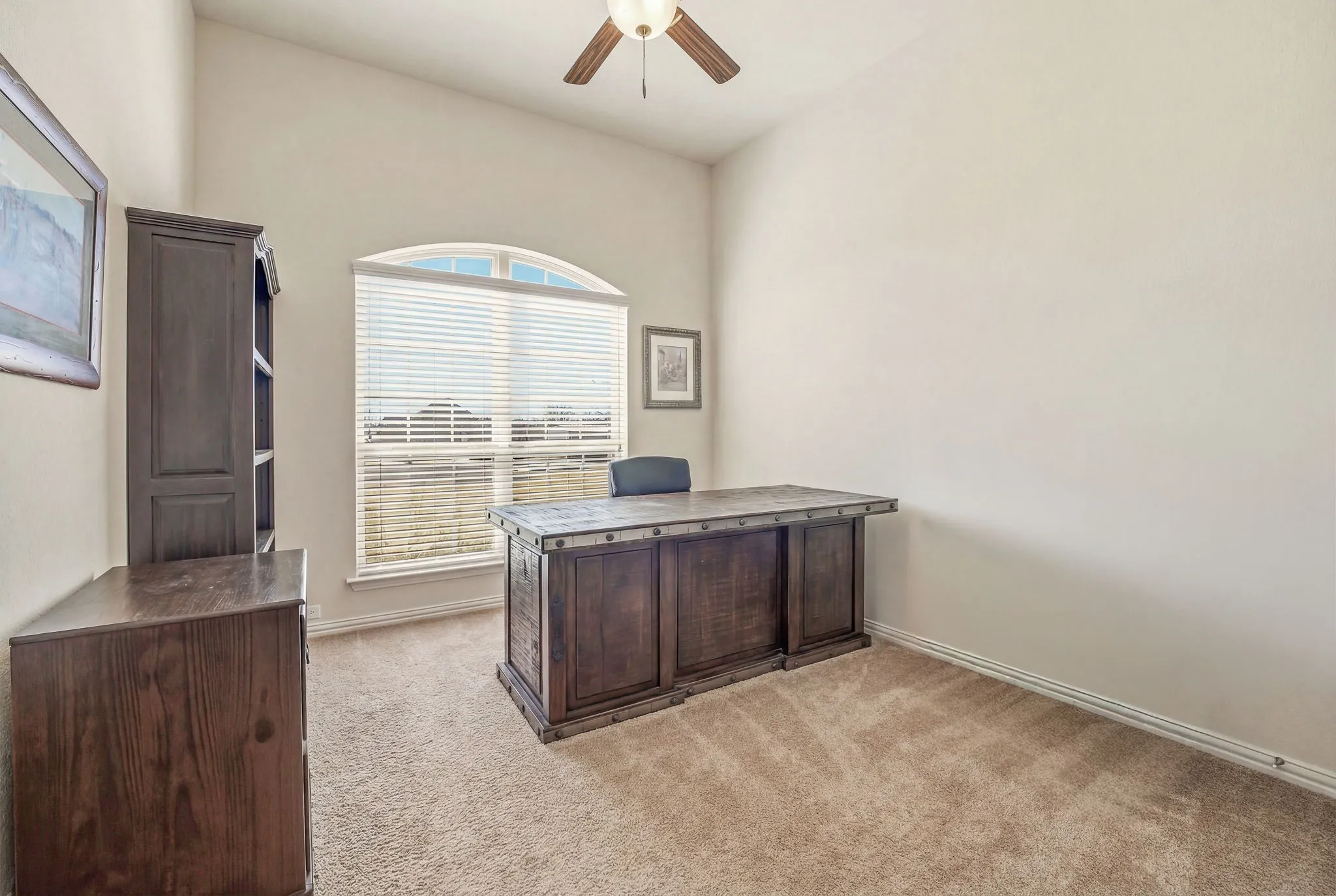 Single Family Residence For Sale in Parker County , 1062 Rio Grande Way, Weatherford, Texas 76087, 4 Bedroom, 2 Bathroom, 2 Garage spaces, 2,436 Sqft, built in 2018, mls#21196012, Real Estate Agent in Weatherford, Homes For Sale in Parker county, Homes For Sale in Weatherford, Realtor in Weatherford Texas, Real Estate Brokerage Independent Realty Texas, Luminita Cordes Realtor