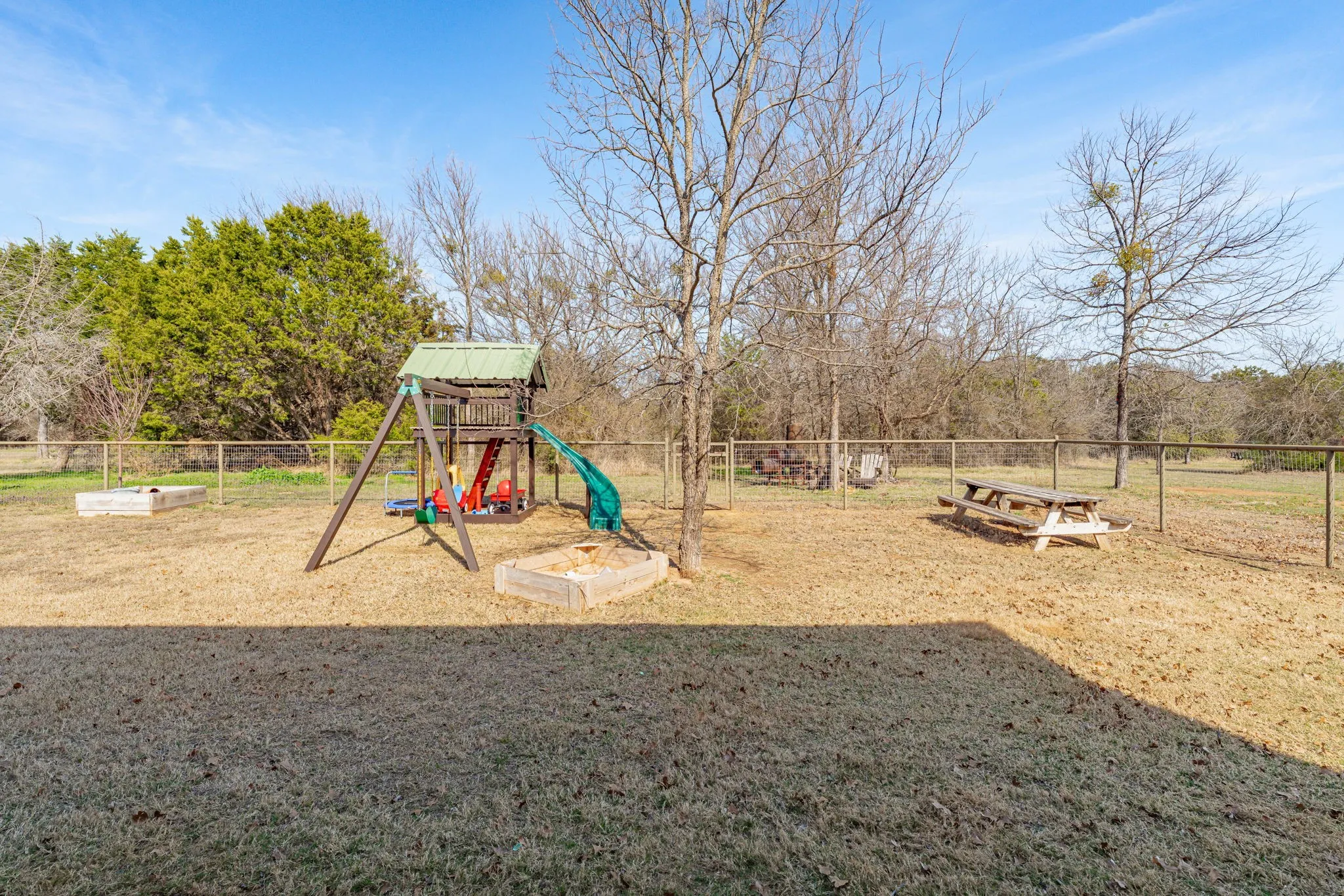 Single Family Residence For Sale in Parker County , 1062 Rio Grande Way, Weatherford, Texas 76087, 4 Bedroom, 2 Bathroom, 2 Garage spaces, 2,436 Sqft, built in 2018, mls#21196012, Real Estate Agent in Weatherford, Homes For Sale in Parker county, Homes For Sale in Weatherford, Realtor in Weatherford Texas, Real Estate Brokerage Independent Realty Texas, Luminita Cordes Realtor