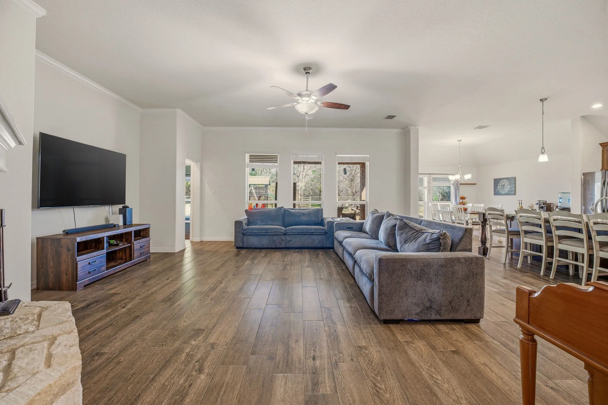 Single Family Residence For Sale in Parker County , 1062 Rio Grande Way, Weatherford, Texas 76087, 4 Bedroom, 2 Bathroom, 2 Garage spaces, 2,436 Sqft, built in 2018, mls#21196012, Real Estate Agent in Weatherford, Homes For Sale in Parker county, Homes For Sale in Weatherford, Realtor in Weatherford Texas, Real Estate Brokerage Independent Realty Texas, Luminita Cordes Realtor