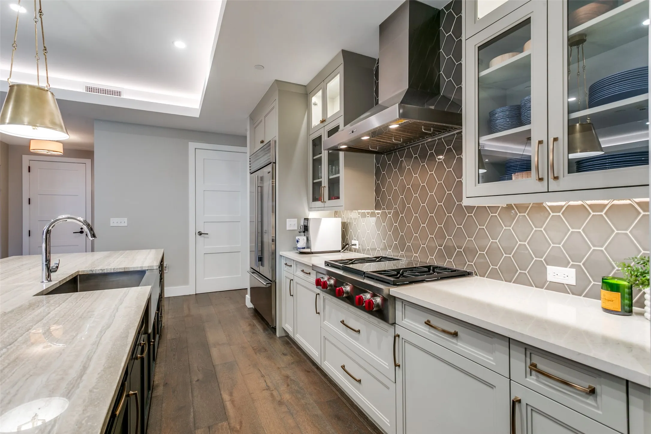Condominium For Sale in Tarrant County , 350 Central Avenue 206, Southlake, Texas 76092, 3 Bedroom, 3 Bathroom, 2 Garage spaces, 2,470 Sqft, built in 2020, Preowned, mls#21188219, Real Estate Agent in Southlake, Homes For Sale in Tarrant county, Homes For Sale in Southlake, Realtor in Southlake Texas, Real Estate Brokerage Independent Realty Texas, Luminita Cordes Realtor