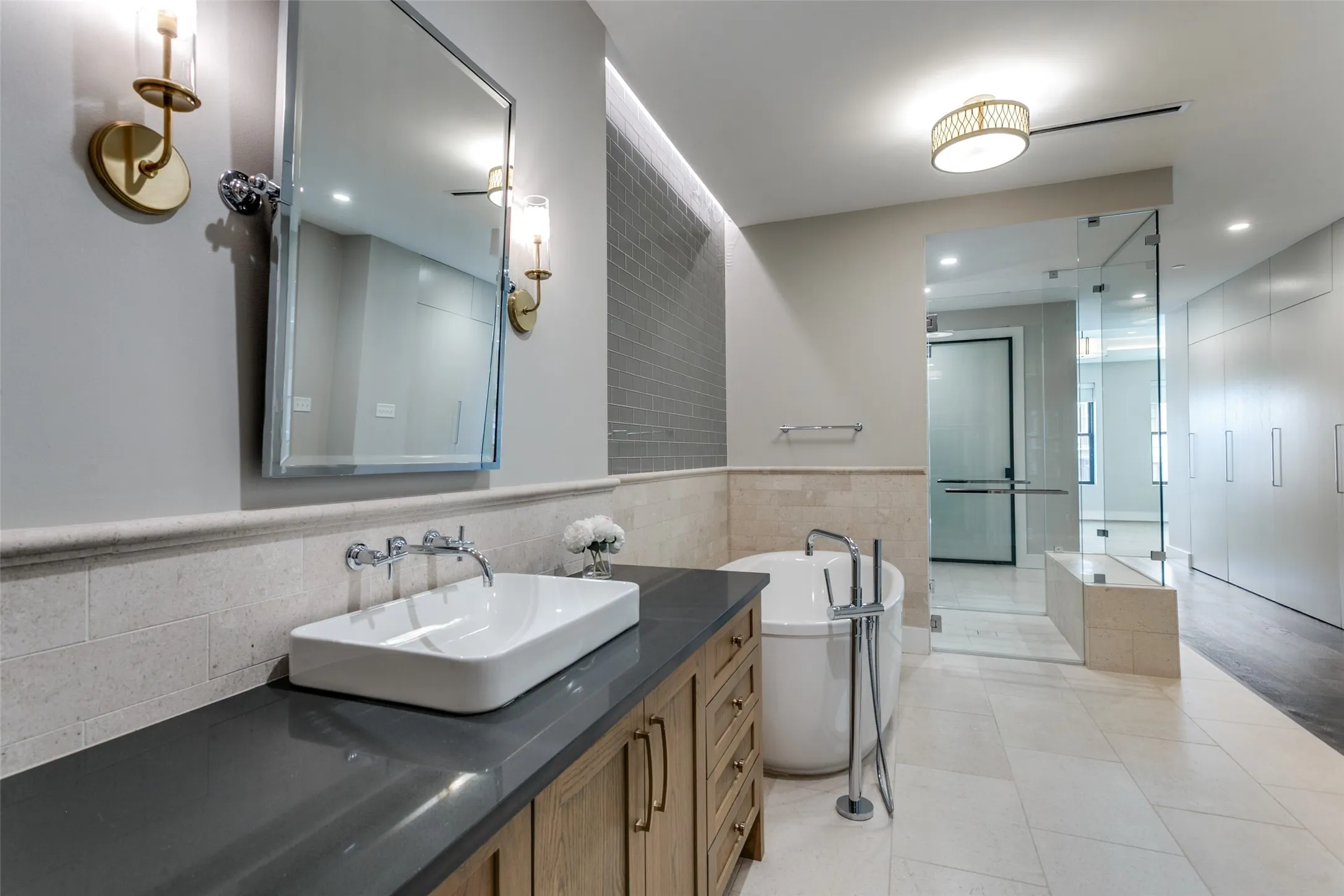 Condominium For Sale in Tarrant County , 350 Central Avenue 206, Southlake, Texas 76092, 3 Bedroom, 3 Bathroom, 2 Garage spaces, 2,470 Sqft, built in 2020, Preowned, mls#21188219, Real Estate Agent in Southlake, Homes For Sale in Tarrant county, Homes For Sale in Southlake, Realtor in Southlake Texas, Real Estate Brokerage Independent Realty Texas, Luminita Cordes Realtor