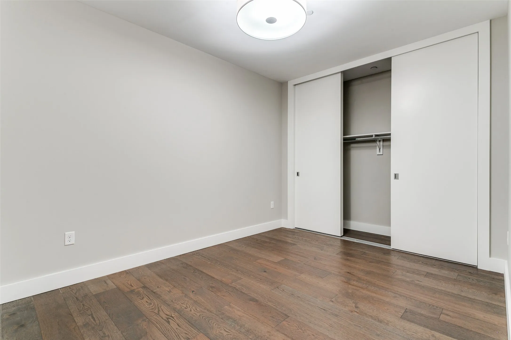 Condominium For Sale in Tarrant County , 350 Central Avenue 206, Southlake, Texas 76092, 3 Bedroom, 3 Bathroom, 2 Garage spaces, 2,470 Sqft, built in 2020, Preowned, mls#21188219, Real Estate Agent in Southlake, Homes For Sale in Tarrant county, Homes For Sale in Southlake, Realtor in Southlake Texas, Real Estate Brokerage Independent Realty Texas, Luminita Cordes Realtor