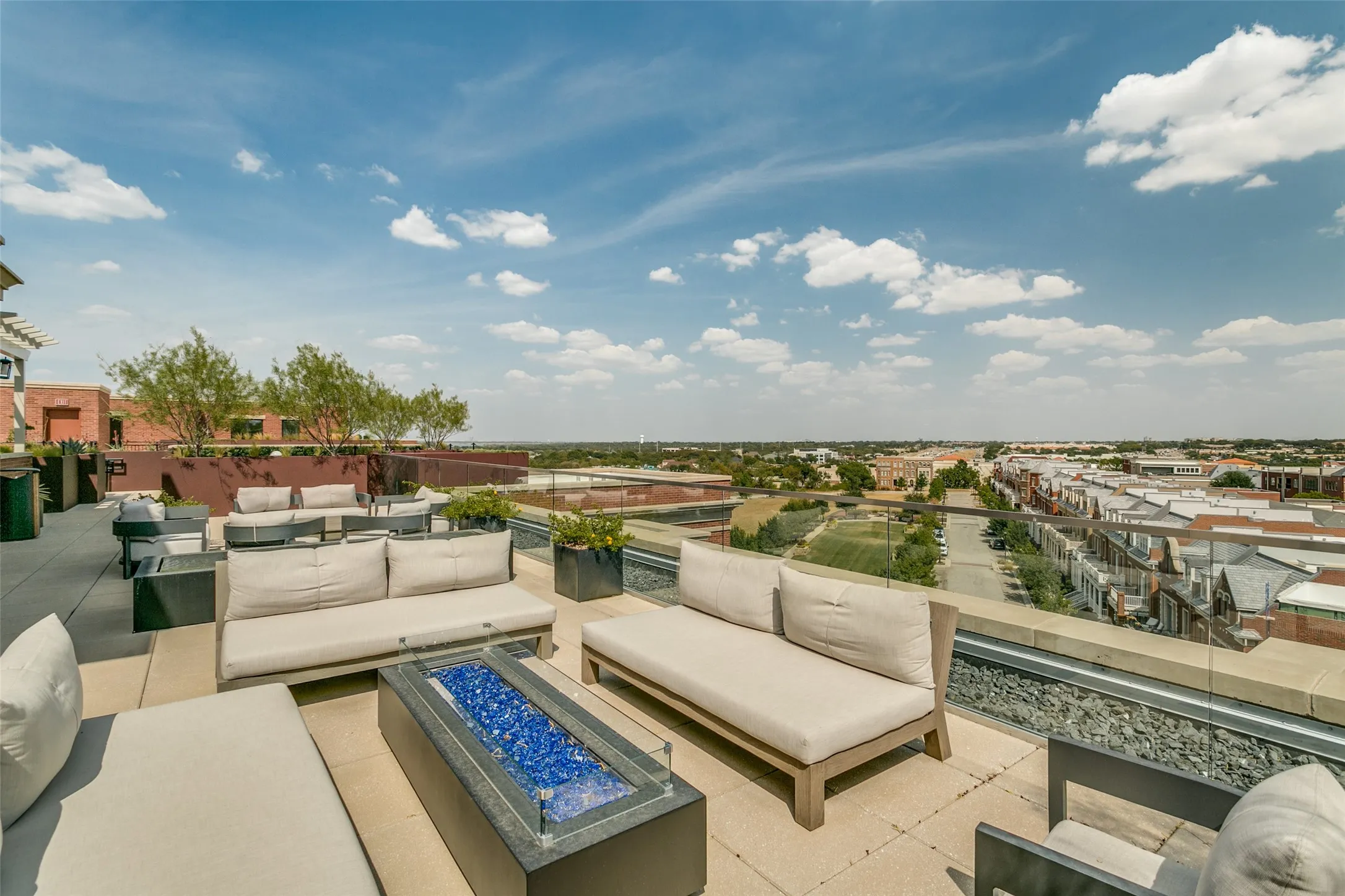 Condominium For Sale in Tarrant County , 350 Central Avenue 206, Southlake, Texas 76092, 3 Bedroom, 3 Bathroom, 2 Garage spaces, 2,470 Sqft, built in 2020, Preowned, mls#21188219, Real Estate Agent in Southlake, Homes For Sale in Tarrant county, Homes For Sale in Southlake, Realtor in Southlake Texas, Real Estate Brokerage Independent Realty Texas, Luminita Cordes Realtor