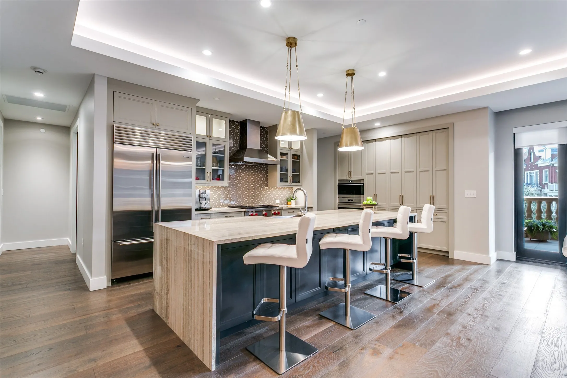 Condominium For Sale in Tarrant County , 350 Central Avenue 206, Southlake, Texas 76092, 3 Bedroom, 3 Bathroom, 2 Garage spaces, 2,470 Sqft, built in 2020, Preowned, mls#21188219, Real Estate Agent in Southlake, Homes For Sale in Tarrant county, Homes For Sale in Southlake, Realtor in Southlake Texas, Real Estate Brokerage Independent Realty Texas, Luminita Cordes Realtor