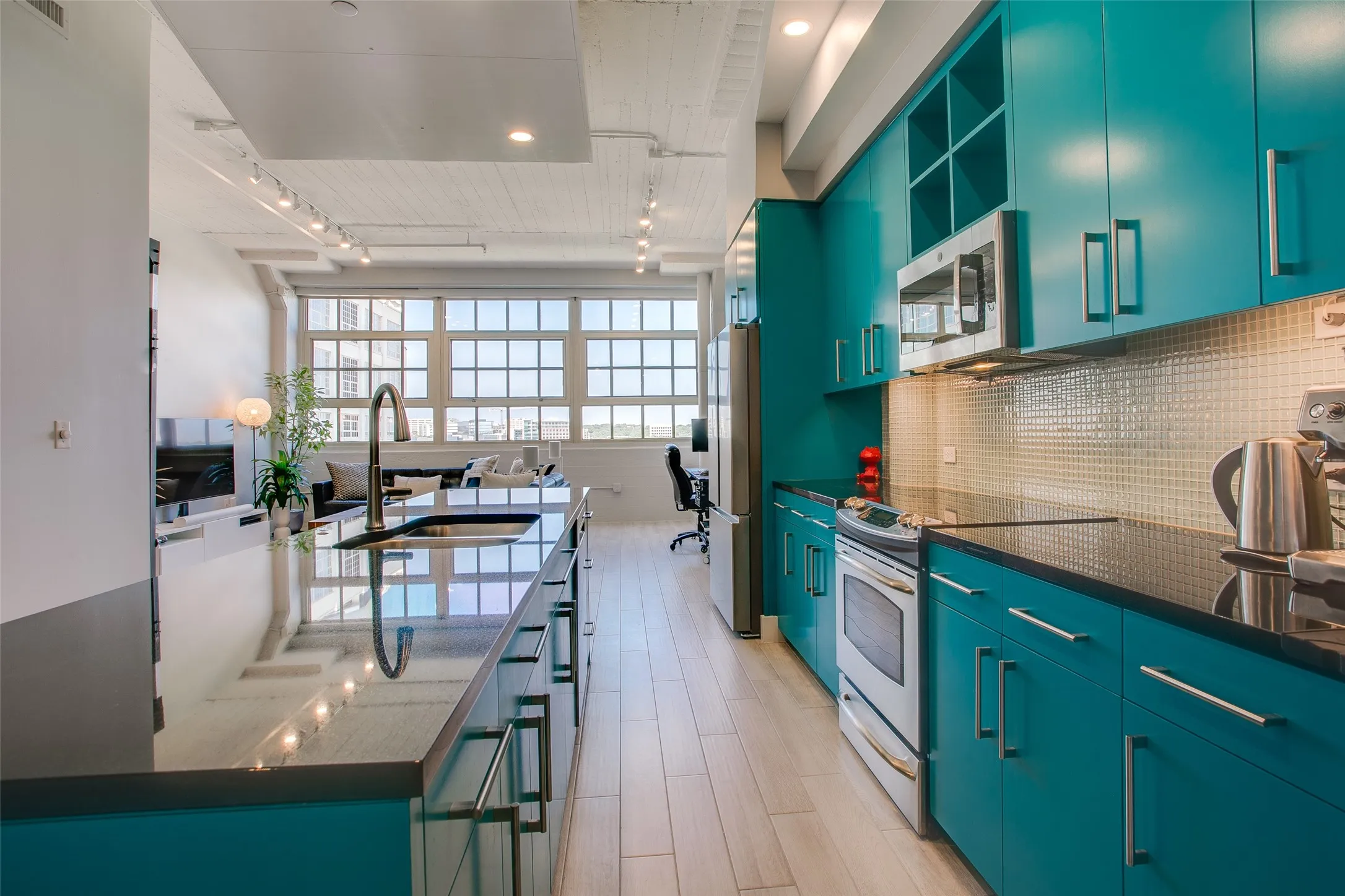 Condominium For Sale in Tarrant County , 2600 W 7th Street 2614, Fort Worth, Texas 76107, 2 Bedroom, 2 Bathroom, 2 Garage spaces, 1,546 Sqft, built in 1928, mls#21196890, Real Estate Agent in Fort Worth, Homes For Sale in Tarrant county, Homes For Sale in Fort Worth, Realtor in Fort Worth Texas, Real Estate Brokerage Independent Realty Texas, Luminita Cordes Realtor