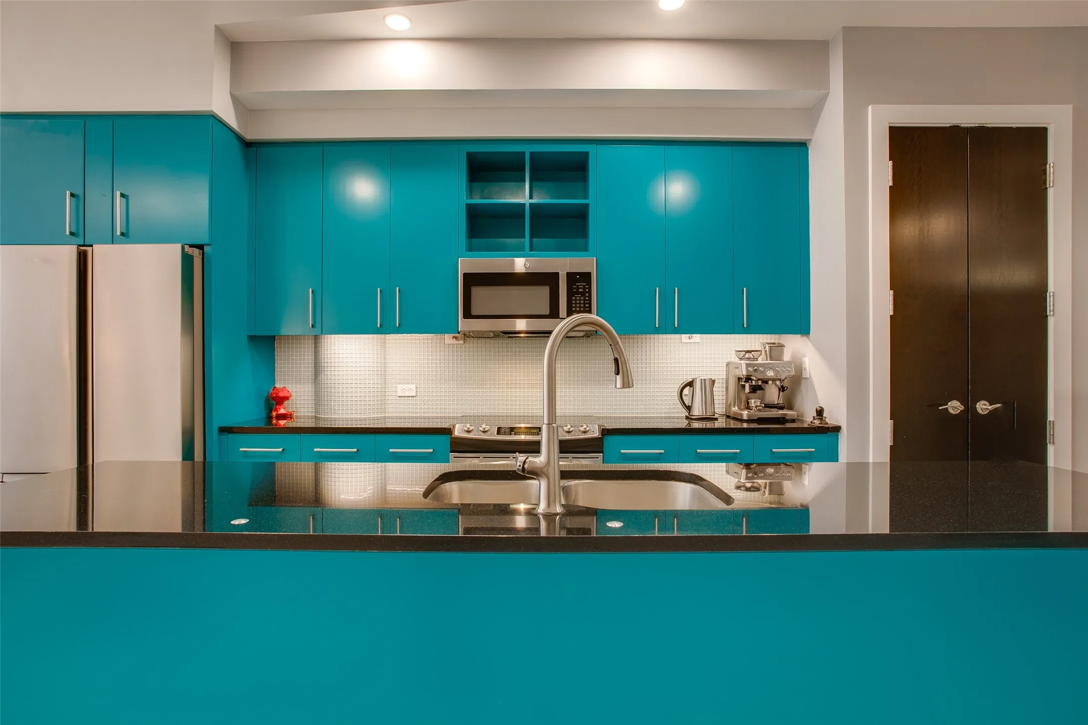 Condominium For Sale in Tarrant County , 2600 W 7th Street 2614, Fort Worth, Texas 76107, 2 Bedroom, 2 Bathroom, 2 Garage spaces, 1,546 Sqft, built in 1928, mls#21196890, Real Estate Agent in Fort Worth, Homes For Sale in Tarrant county, Homes For Sale in Fort Worth, Realtor in Fort Worth Texas, Real Estate Brokerage Independent Realty Texas, Luminita Cordes Realtor