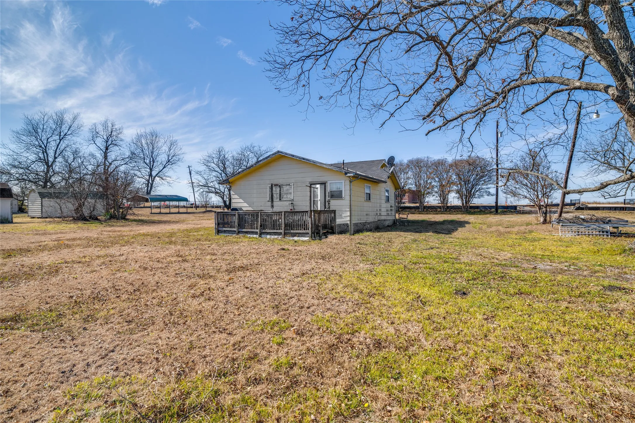 Farm For Sale in Collin County , 324 N Greenville Road, Josephine, Texas 75173, 3 Bedroom, 2 Bathroom, Garage spaces, 1,344 Sqft, built in 1950, Preowned, mls#21196987, Real Estate Agent in Josephine, Homes For Sale in Collin county, Homes For Sale in Josephine, Realtor in Josephine Texas, Real Estate Brokerage Independent Realty Texas, Luminita Cordes Realtor
