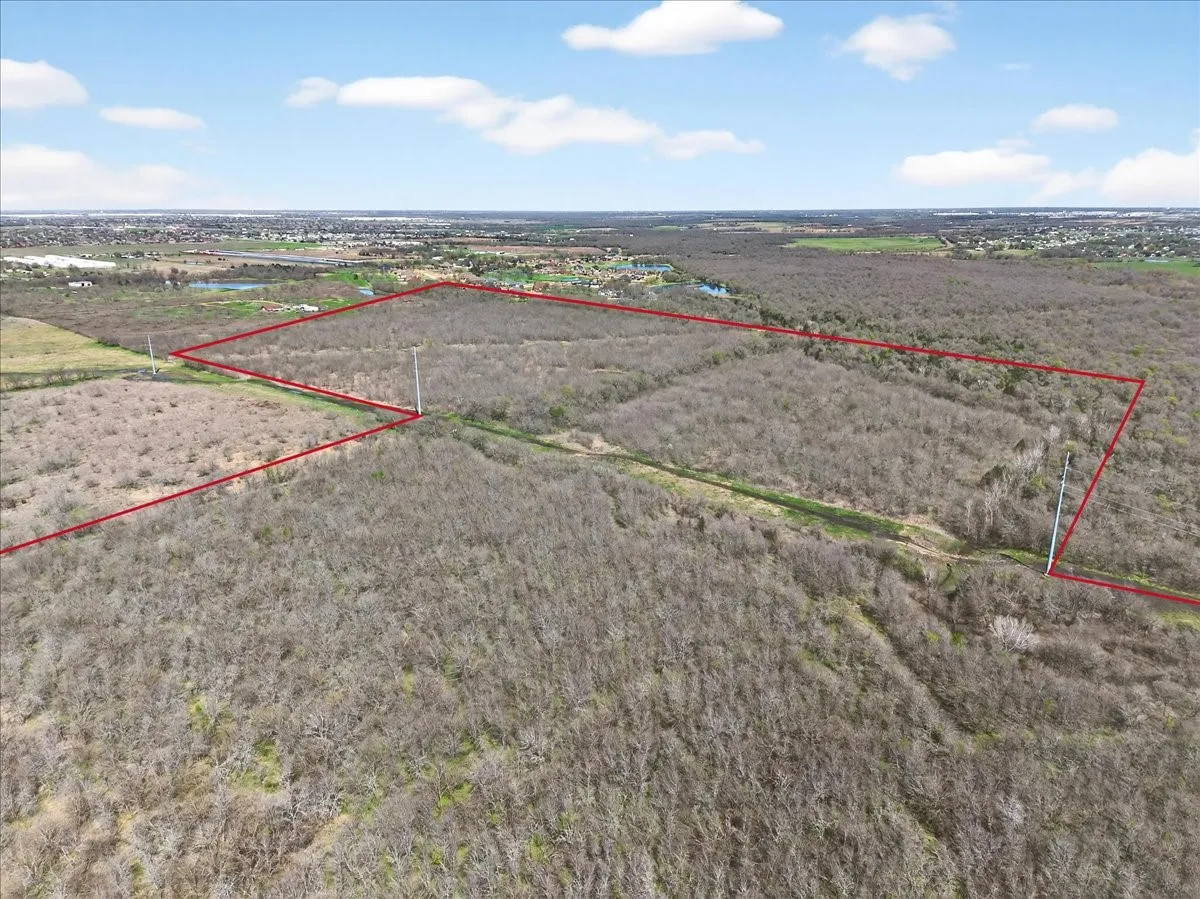 Single Family Residence For Sale in Kaufman County , 9595 County Road 262, Crandall, Texas 75114, 5 Bedroom, 4 Bathroom, Garage spaces, 5,587 Sqft, built in 2012, Preowned, Price $1,999,999, mls#21197073, Real Estate Agent in Crandall, Homes For Sale in Kaufman county, Homes For Sale in Crandall, Realtor in Crandall Texas, Real Estate Brokerage Independent Realty Texas, Luminita Cordes Realtor