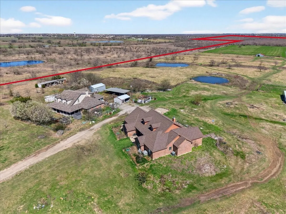 Single Family Residence For Sale in Kaufman County , 9595 County Road 262, Crandall, Texas 75114, 5 Bedroom, 4 Bathroom, Garage spaces, 5,587 Sqft, built in 2012, Preowned, Price $1,999,999, mls#21197073, Real Estate Agent in Crandall, Homes For Sale in Kaufman county, Homes For Sale in Crandall, Realtor in Crandall Texas, Real Estate Brokerage Independent Realty Texas, Luminita Cordes Realtor