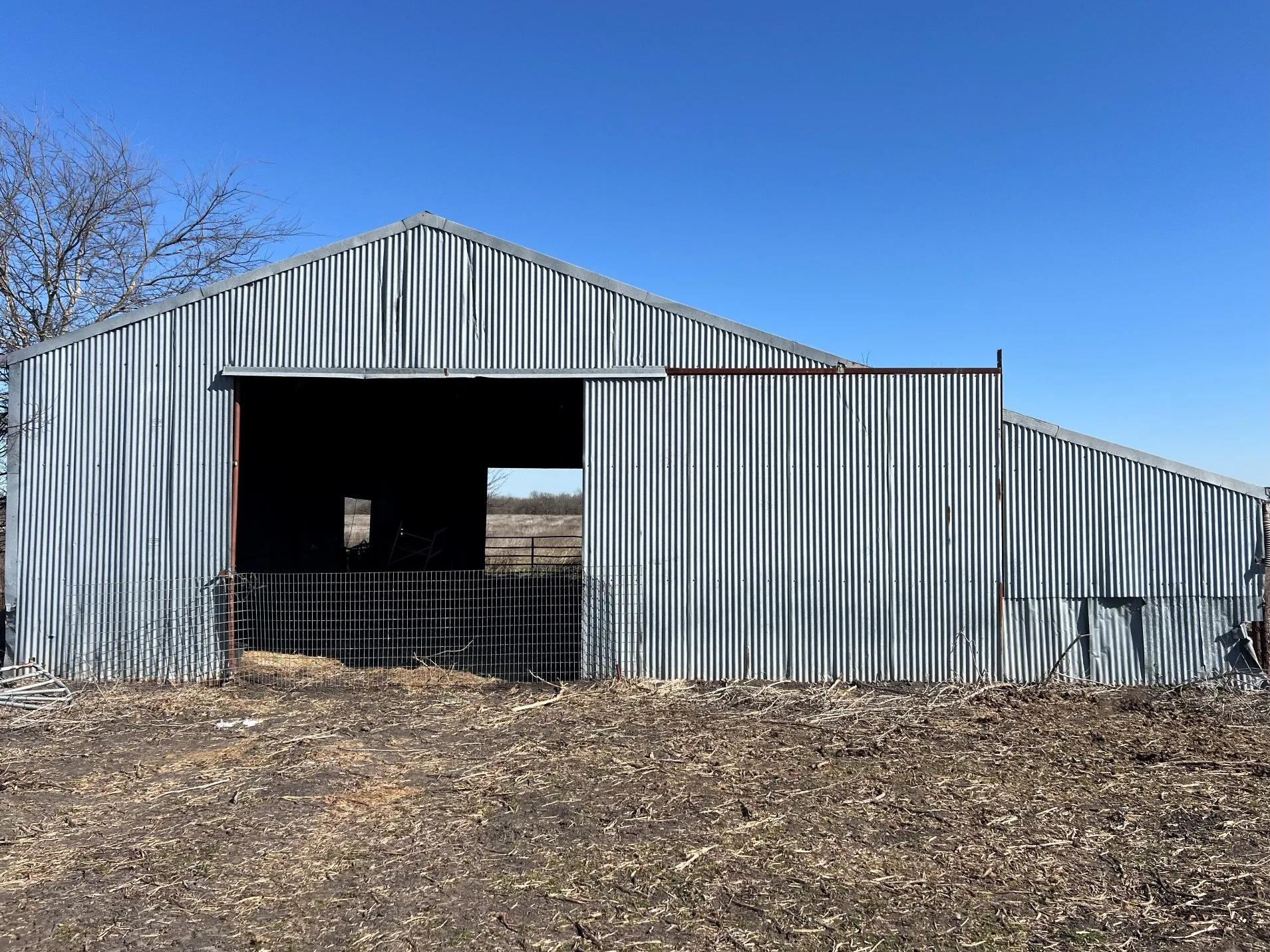 Single Family Residence For Sale in Kaufman County , 9595 County Road 262, Crandall, Texas 75114, 5 Bedroom, 4 Bathroom, Garage spaces, 5,587 Sqft, built in 2012, Preowned, Price $1,999,999, mls#21197073, Real Estate Agent in Crandall, Homes For Sale in Kaufman county, Homes For Sale in Crandall, Realtor in Crandall Texas, Real Estate Brokerage Independent Realty Texas, Luminita Cordes Realtor