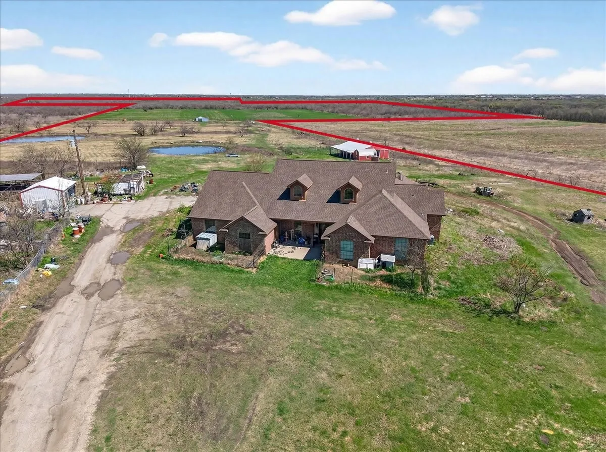 Single Family Residence For Sale in Kaufman County , 9595 County Road 262, Crandall, Texas 75114, 5 Bedroom, 4 Bathroom, Garage spaces, 5,587 Sqft, built in 2012, Preowned, Price $1,999,999, mls#21197073, Real Estate Agent in Crandall, Homes For Sale in Kaufman county, Homes For Sale in Crandall, Realtor in Crandall Texas, Real Estate Brokerage Independent Realty Texas, Luminita Cordes Realtor