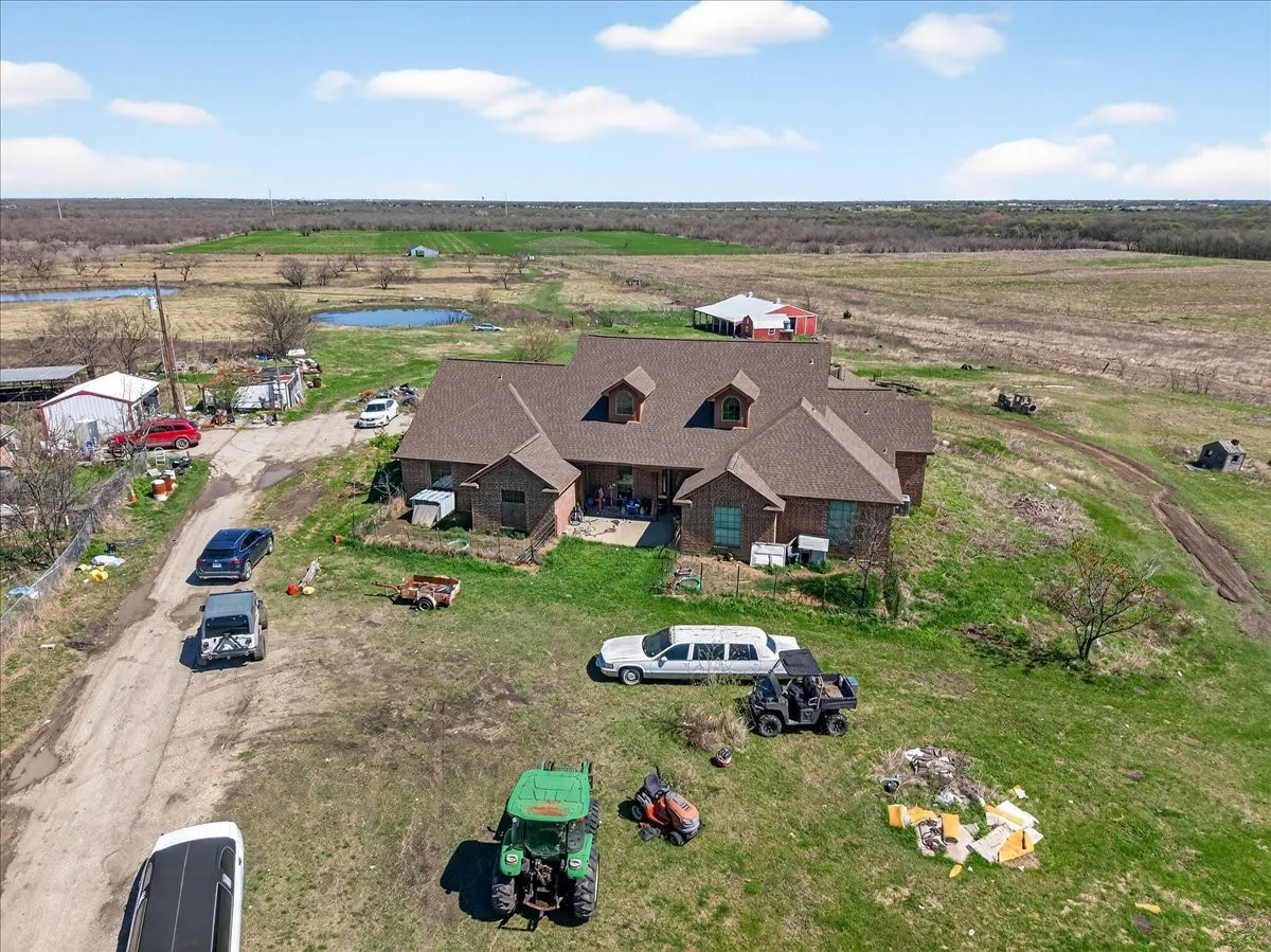 Single Family Residence For Sale in Kaufman County , 9595 County Road 262, Crandall, Texas 75114, 5 Bedroom, 4 Bathroom, Garage spaces, 5,587 Sqft, built in 2012, Preowned, Price $1,999,999, mls#21197073, Real Estate Agent in Crandall, Homes For Sale in Kaufman county, Homes For Sale in Crandall, Realtor in Crandall Texas, Real Estate Brokerage Independent Realty Texas, Luminita Cordes Realtor