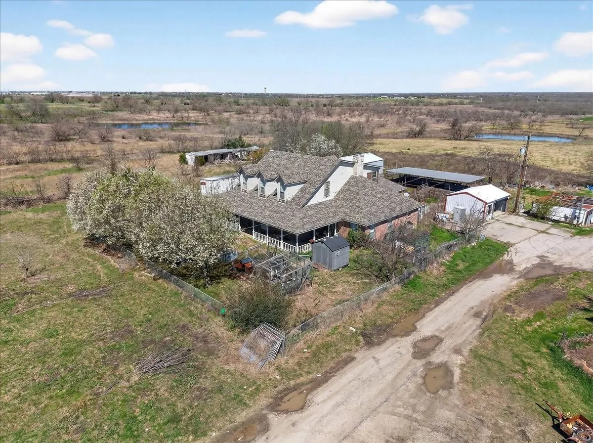 Single Family Residence For Sale in Kaufman County , 9595 County Road 262, Crandall, Texas 75114, 5 Bedroom, 4 Bathroom, Garage spaces, 5,587 Sqft, built in 2012, Preowned, Price $1,999,999, mls#21197073, Real Estate Agent in Crandall, Homes For Sale in Kaufman county, Homes For Sale in Crandall, Realtor in Crandall Texas, Real Estate Brokerage Independent Realty Texas, Luminita Cordes Realtor