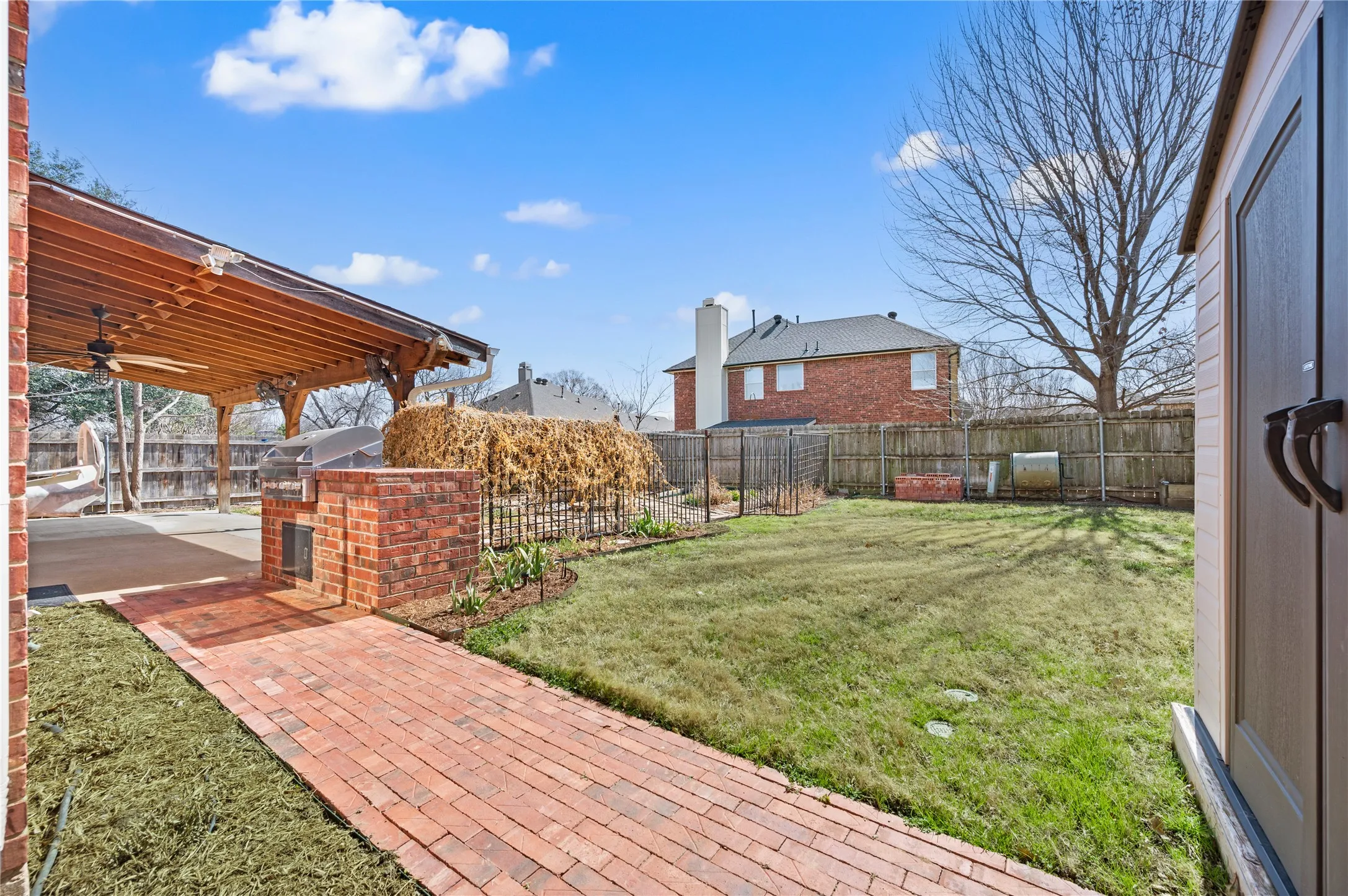 Single Family Residence For Sale in Tarrant County , 2705 Magnolia Lane, Grapevine, Texas 76051, 5 Bedroom, 4 Bathroom, 2 Garage spaces, 2,659 Sqft, built in 1996, Preowned, mls#21185529, Real Estate Agent in Grapevine, Homes For Sale in Tarrant county, Homes For Sale in Grapevine, Realtor in Grapevine Texas, Real Estate Brokerage Independent Realty Texas, Luminita Cordes Realtor