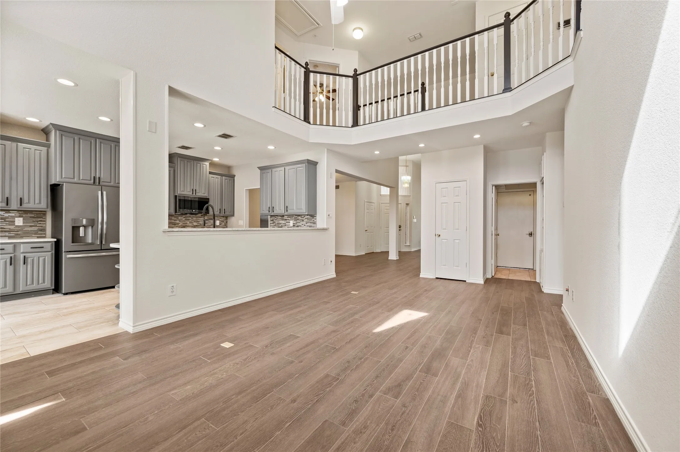 Single Family Residence For Sale in Tarrant County , 2705 Magnolia Lane, Grapevine, Texas 76051, 5 Bedroom, 4 Bathroom, 2 Garage spaces, 2,659 Sqft, built in 1996, Preowned, mls#21185529, Real Estate Agent in Grapevine, Homes For Sale in Tarrant county, Homes For Sale in Grapevine, Realtor in Grapevine Texas, Real Estate Brokerage Independent Realty Texas, Luminita Cordes Realtor