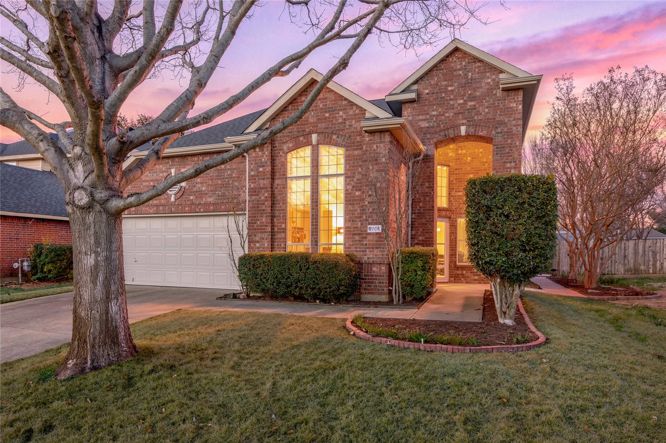 Single Family Residence For Sale in Tarrant County , 2705 Magnolia Lane, Grapevine, Texas 76051, 5 Bedroom, 4 Bathroom, 2 Garage spaces, 2,659 Sqft, built in 1996, Preowned, mls#21185529, Real Estate Agent in Grapevine, Homes For Sale in Tarrant county, Homes For Sale in Grapevine, Realtor in Grapevine Texas, Real Estate Brokerage Independent Realty Texas, Luminita Cordes Realtor