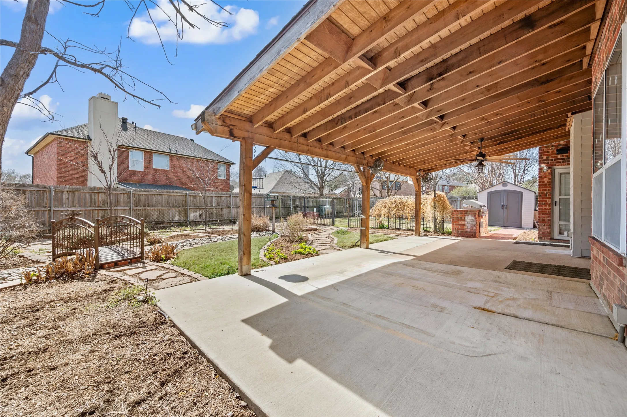 Single Family Residence For Sale in Tarrant County , 2705 Magnolia Lane, Grapevine, Texas 76051, 5 Bedroom, 4 Bathroom, 2 Garage spaces, 2,659 Sqft, built in 1996, Preowned, mls#21185529, Real Estate Agent in Grapevine, Homes For Sale in Tarrant county, Homes For Sale in Grapevine, Realtor in Grapevine Texas, Real Estate Brokerage Independent Realty Texas, Luminita Cordes Realtor
