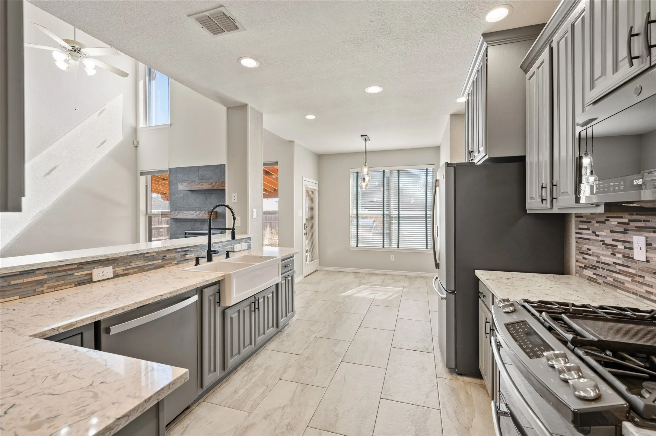 Single Family Residence For Sale in Tarrant County , 2705 Magnolia Lane, Grapevine, Texas 76051, 5 Bedroom, 4 Bathroom, 2 Garage spaces, 2,659 Sqft, built in 1996, Preowned, mls#21185529, Real Estate Agent in Grapevine, Homes For Sale in Tarrant county, Homes For Sale in Grapevine, Realtor in Grapevine Texas, Real Estate Brokerage Independent Realty Texas, Luminita Cordes Realtor