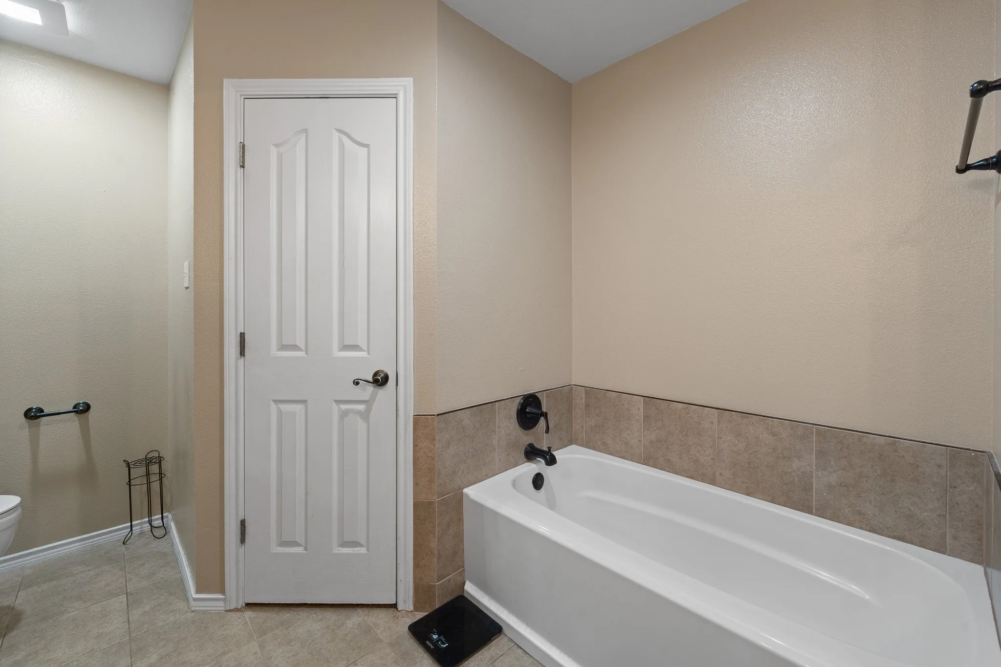 Single Family Residence For Sale in Johnson County , 529 Mckittrick Court, Godley, Texas 76044, 4 Bedroom, 2 Bathroom, 2 Garage spaces, 2,010 Sqft, built in 2002, mls#21190244, Real Estate Agent in Godley, Homes For Sale in Johnson county, Homes For Sale in Godley, Realtor in Godley Texas, Real Estate Brokerage Independent Realty Texas, Luminita Cordes Realtor