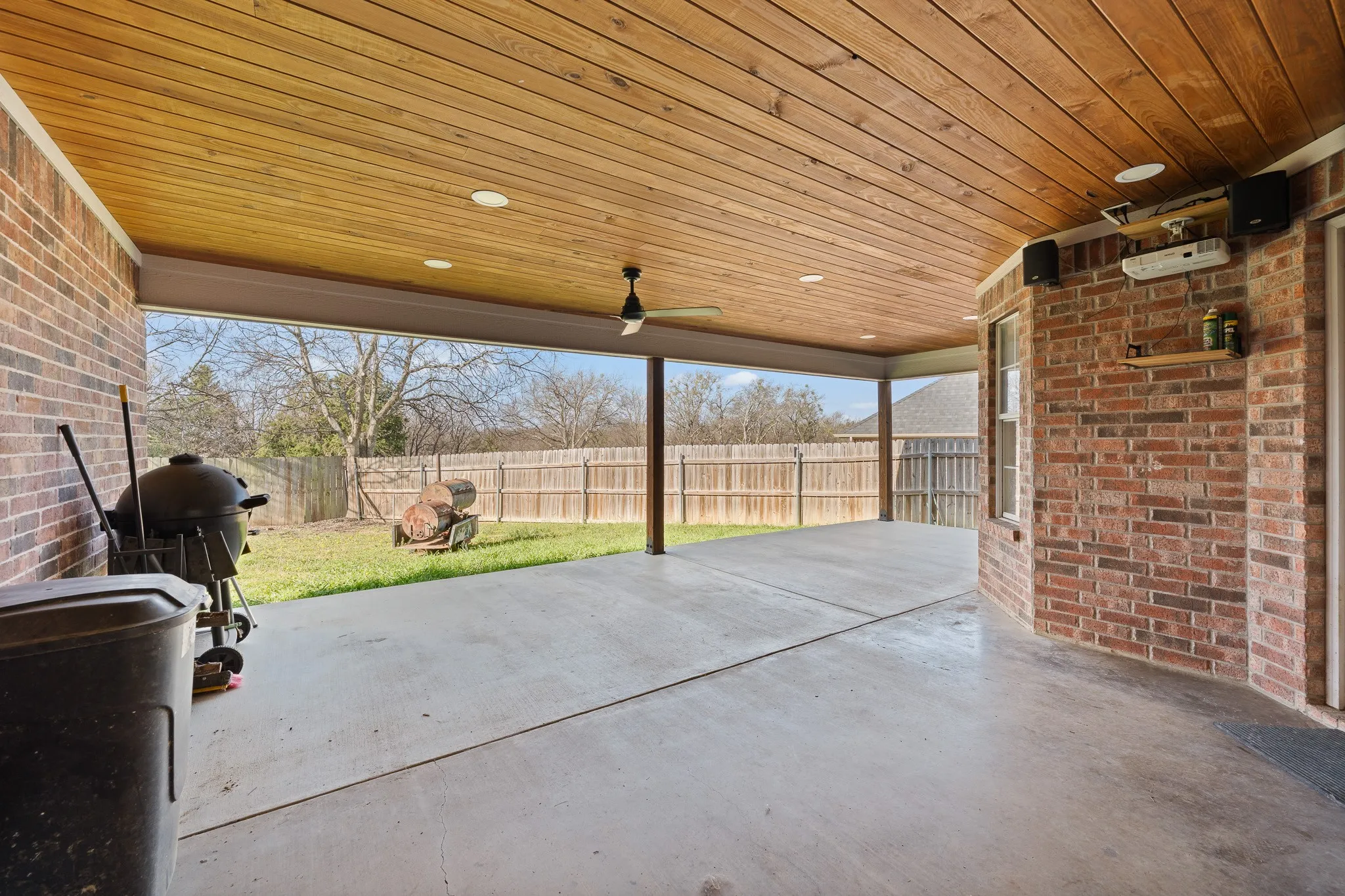 Single Family Residence For Sale in Johnson County , 529 Mckittrick Court, Godley, Texas 76044, 4 Bedroom, 2 Bathroom, 2 Garage spaces, 2,010 Sqft, built in 2002, mls#21190244, Real Estate Agent in Godley, Homes For Sale in Johnson county, Homes For Sale in Godley, Realtor in Godley Texas, Real Estate Brokerage Independent Realty Texas, Luminita Cordes Realtor