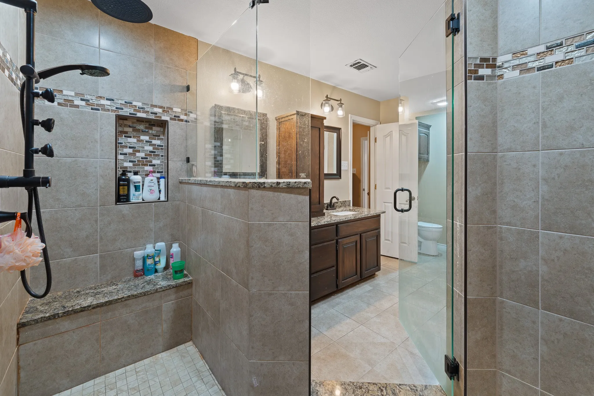 Single Family Residence For Sale in Johnson County , 529 Mckittrick Court, Godley, Texas 76044, 4 Bedroom, 2 Bathroom, 2 Garage spaces, 2,010 Sqft, built in 2002, mls#21190244, Real Estate Agent in Godley, Homes For Sale in Johnson county, Homes For Sale in Godley, Realtor in Godley Texas, Real Estate Brokerage Independent Realty Texas, Luminita Cordes Realtor