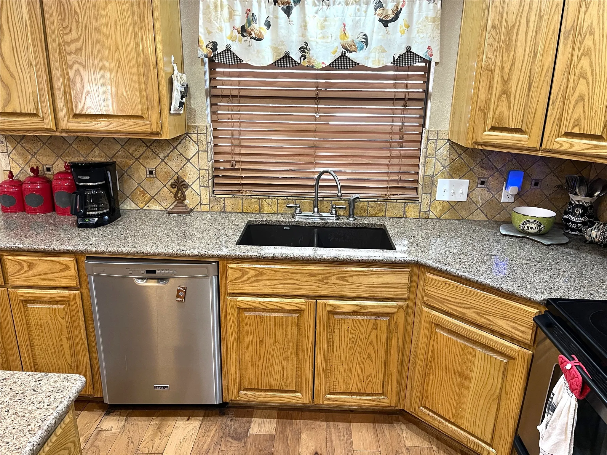 Single Family Residence For Sale in Limestone County , 203 Jane Street, Groesbeck, Texas 76642, 3 Bedroom, 3 Bathroom, 2 Garage spaces, 2,761 Sqft, built in 1981, mls#21184605, Real Estate Agent in Groesbeck, Homes For Sale in Limestone county, Homes For Sale in Groesbeck, Realtor in Groesbeck Texas, Real Estate Brokerage Independent Realty Texas, Luminita Cordes Realtor