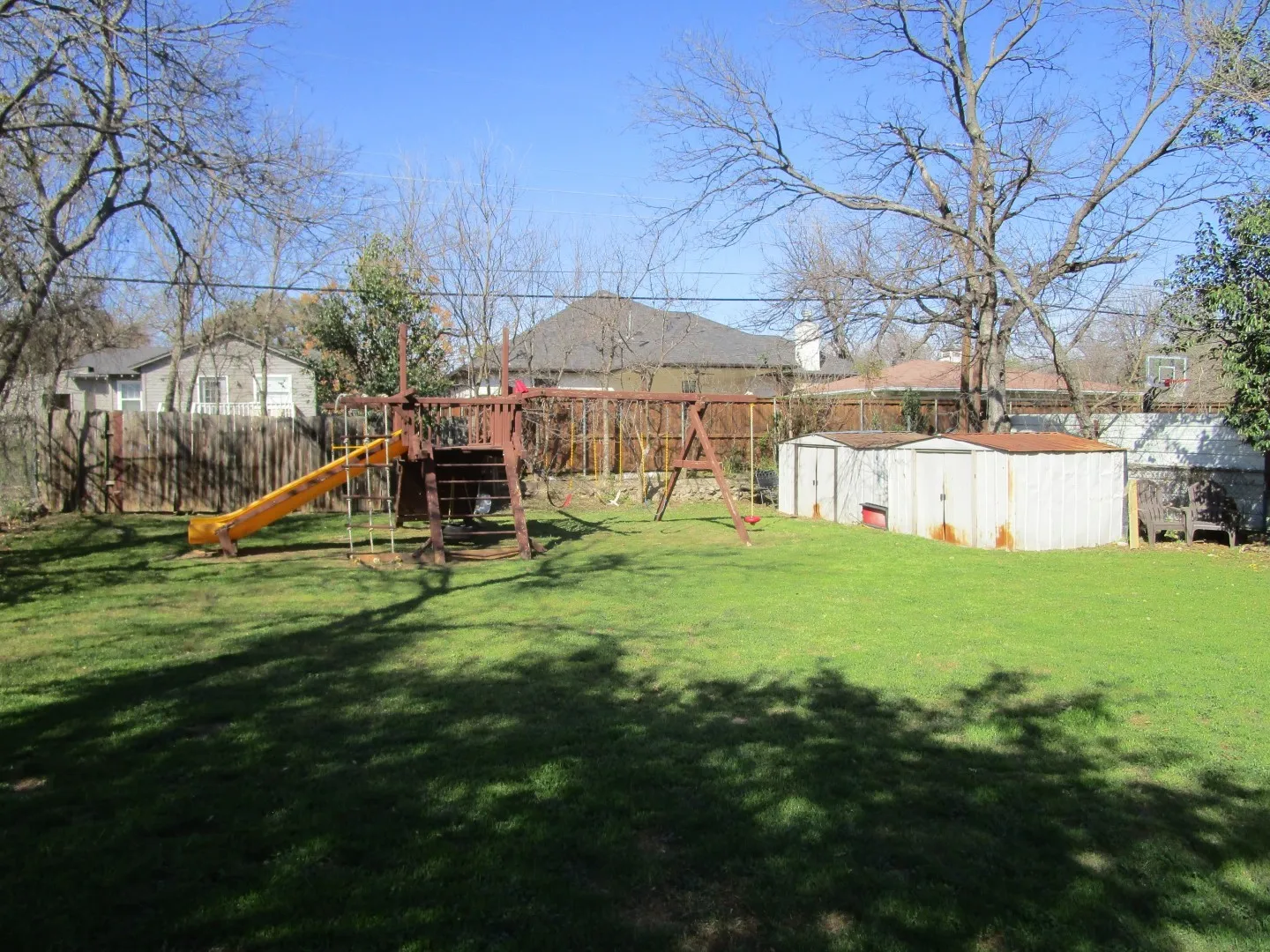 Single Family Residence For Sale in Tarrant County , 5204 Curzon Avenue, Fort Worth, Texas 76107, 3 Bedroom, 1 Bathroom, Garage spaces, 1,007 Sqft, built in 1951, mls#21197245, Real Estate Agent in Fort Worth, Homes For Sale in Tarrant county, Homes For Sale in Fort Worth, Realtor in Fort Worth Texas, Real Estate Brokerage Independent Realty Texas, Luminita Cordes Realtor