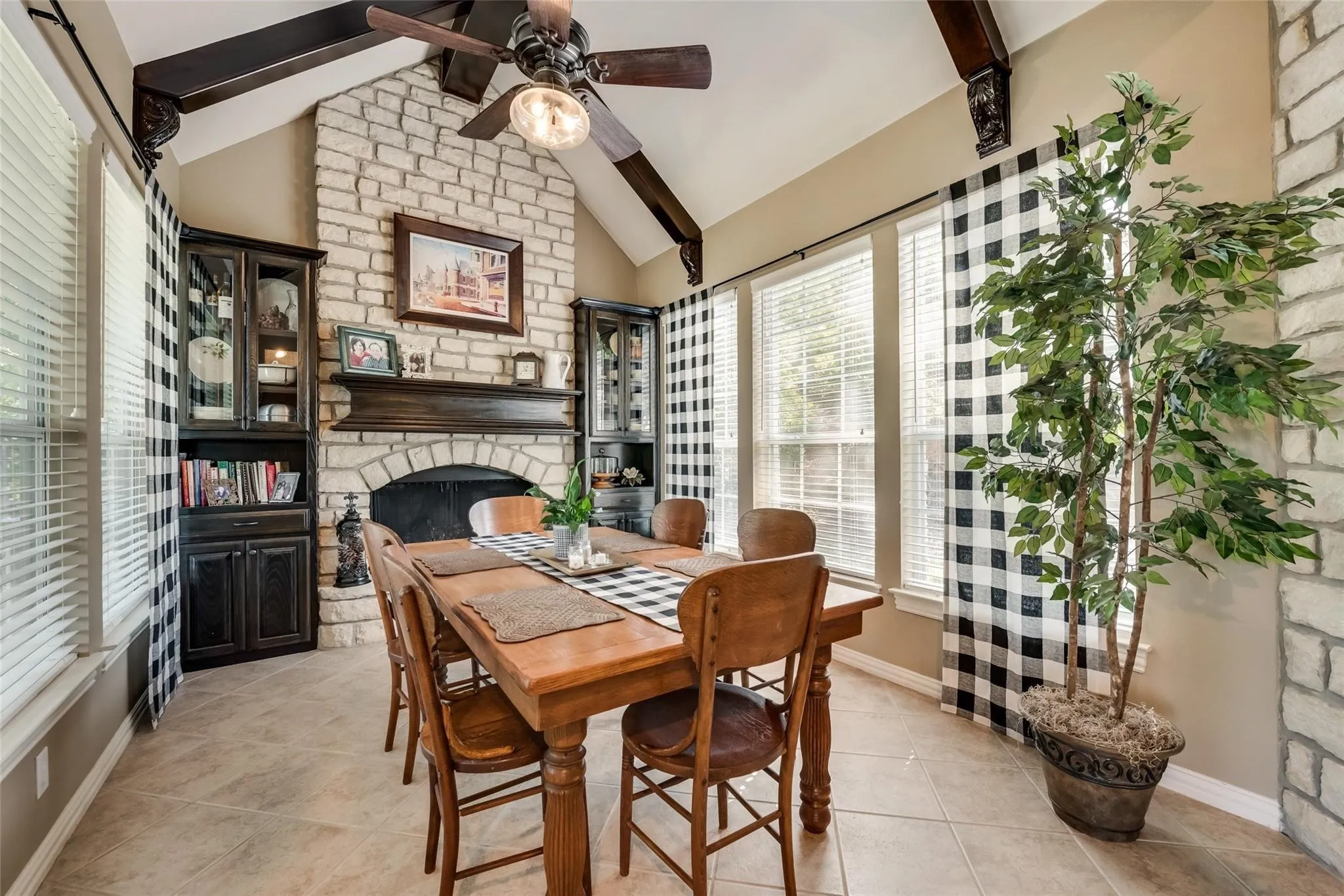 Single Family Residence For Sale in Tarrant County , 3325 Creek Road, Keller, Texas 76248, 3 Bedroom, 5 Bathroom, 3 Garage spaces, 3,470 Sqft, built in 1997, Preowned, mls#21197237, Real Estate Agent in Keller, Homes For Sale in Tarrant county, Homes For Sale in Keller, Realtor in Keller Texas, Real Estate Brokerage Independent Realty Texas, Luminita Cordes Realtor
