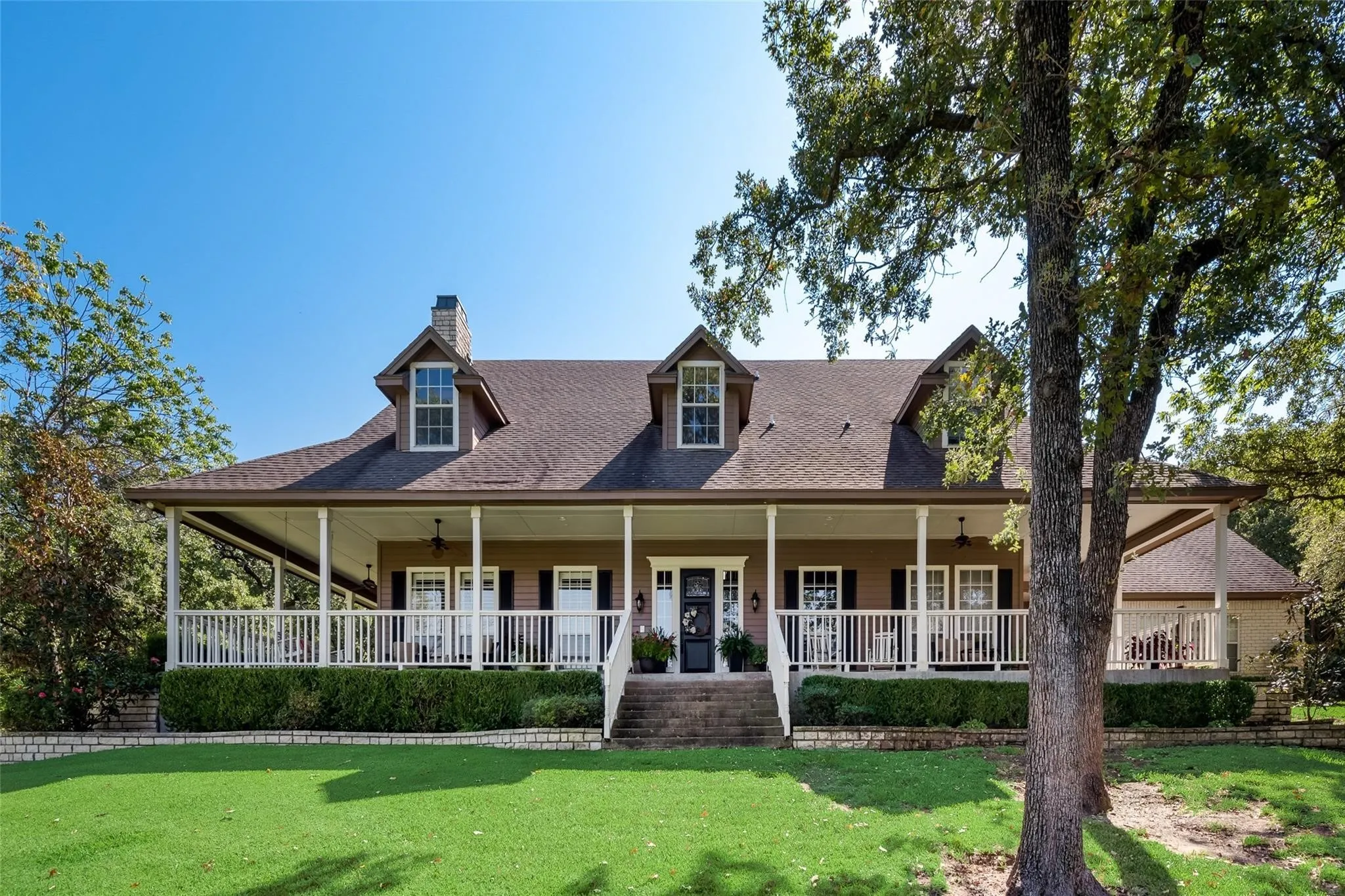 Single Family Residence For Sale in Tarrant County , 3325 Creek Road, Keller, Texas 76248, 3 Bedroom, 5 Bathroom, 3 Garage spaces, 3,470 Sqft, built in 1997, Preowned, mls#21197237, Real Estate Agent in Keller, Homes For Sale in Tarrant county, Homes For Sale in Keller, Realtor in Keller Texas, Real Estate Brokerage Independent Realty Texas, Luminita Cordes Realtor