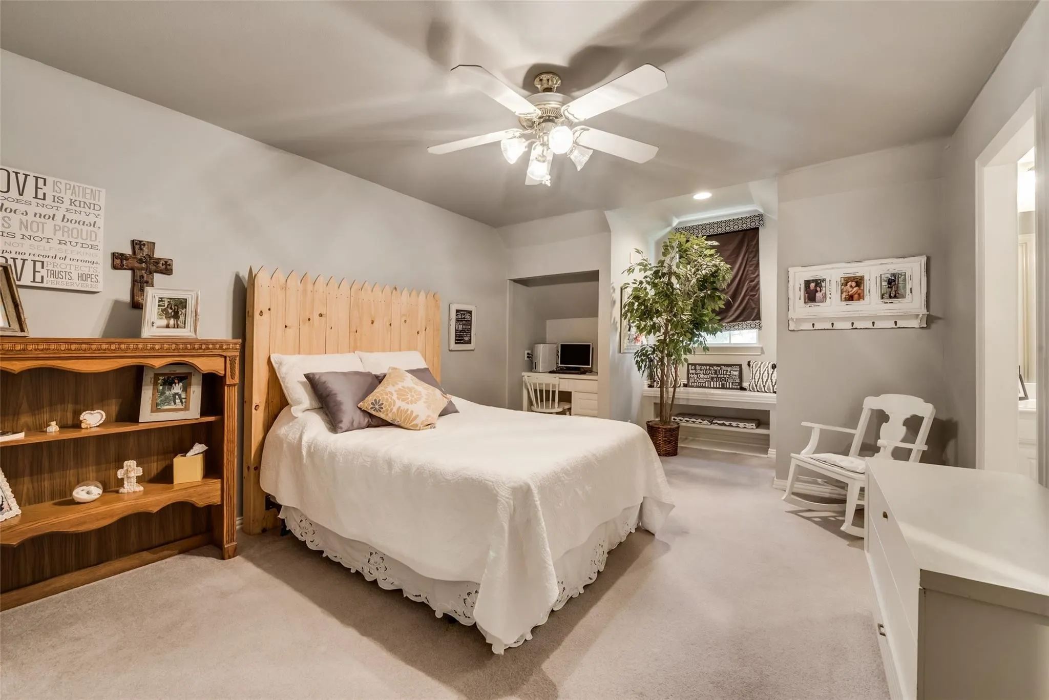 Single Family Residence For Sale in Tarrant County , 3325 Creek Road, Keller, Texas 76248, 3 Bedroom, 5 Bathroom, 3 Garage spaces, 3,470 Sqft, built in 1997, Preowned, mls#21197237, Real Estate Agent in Keller, Homes For Sale in Tarrant county, Homes For Sale in Keller, Realtor in Keller Texas, Real Estate Brokerage Independent Realty Texas, Luminita Cordes Realtor