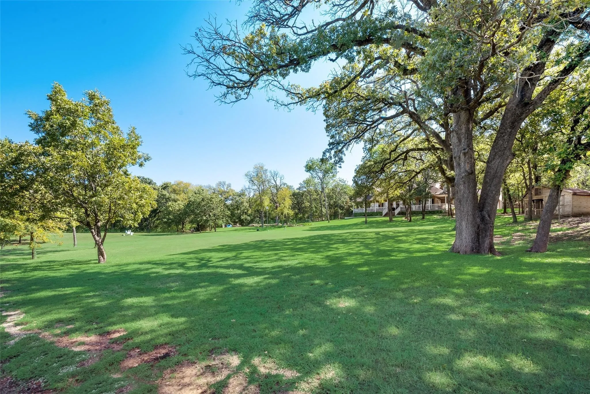 Single Family Residence For Sale in Tarrant County , 3325 Creek Road, Keller, Texas 76248, 3 Bedroom, 5 Bathroom, 3 Garage spaces, 3,470 Sqft, built in 1997, Preowned, mls#21197237, Real Estate Agent in Keller, Homes For Sale in Tarrant county, Homes For Sale in Keller, Realtor in Keller Texas, Real Estate Brokerage Independent Realty Texas, Luminita Cordes Realtor