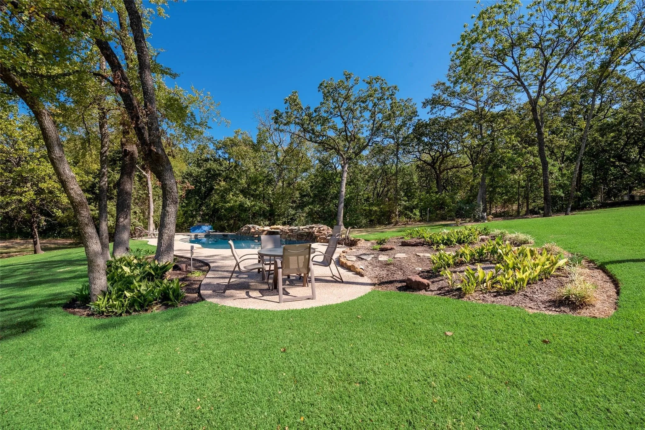 Single Family Residence For Sale in Tarrant County , 3325 Creek Road, Keller, Texas 76248, 3 Bedroom, 5 Bathroom, 3 Garage spaces, 3,470 Sqft, built in 1997, Preowned, mls#21197237, Real Estate Agent in Keller, Homes For Sale in Tarrant county, Homes For Sale in Keller, Realtor in Keller Texas, Real Estate Brokerage Independent Realty Texas, Luminita Cordes Realtor