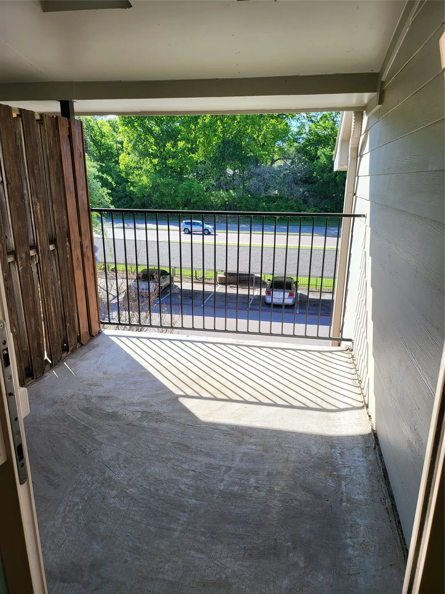 Condominium For Rent in Dallas County , 6900 Skillman Street 111, Dallas, Texas 75231, 2 Bedroom, 2 Bathroom, Garage spaces, 1,024 Sqft, built in 1981, Preowned, mls#21197262, Real Estate Agent in Dallas, Homes For Rent in Dallas county, Homes For Rent in Dallas, Realtor in Dallas Texas, Real Estate Brokerage Independent Realty Texas, Luminita Cordes Realtor