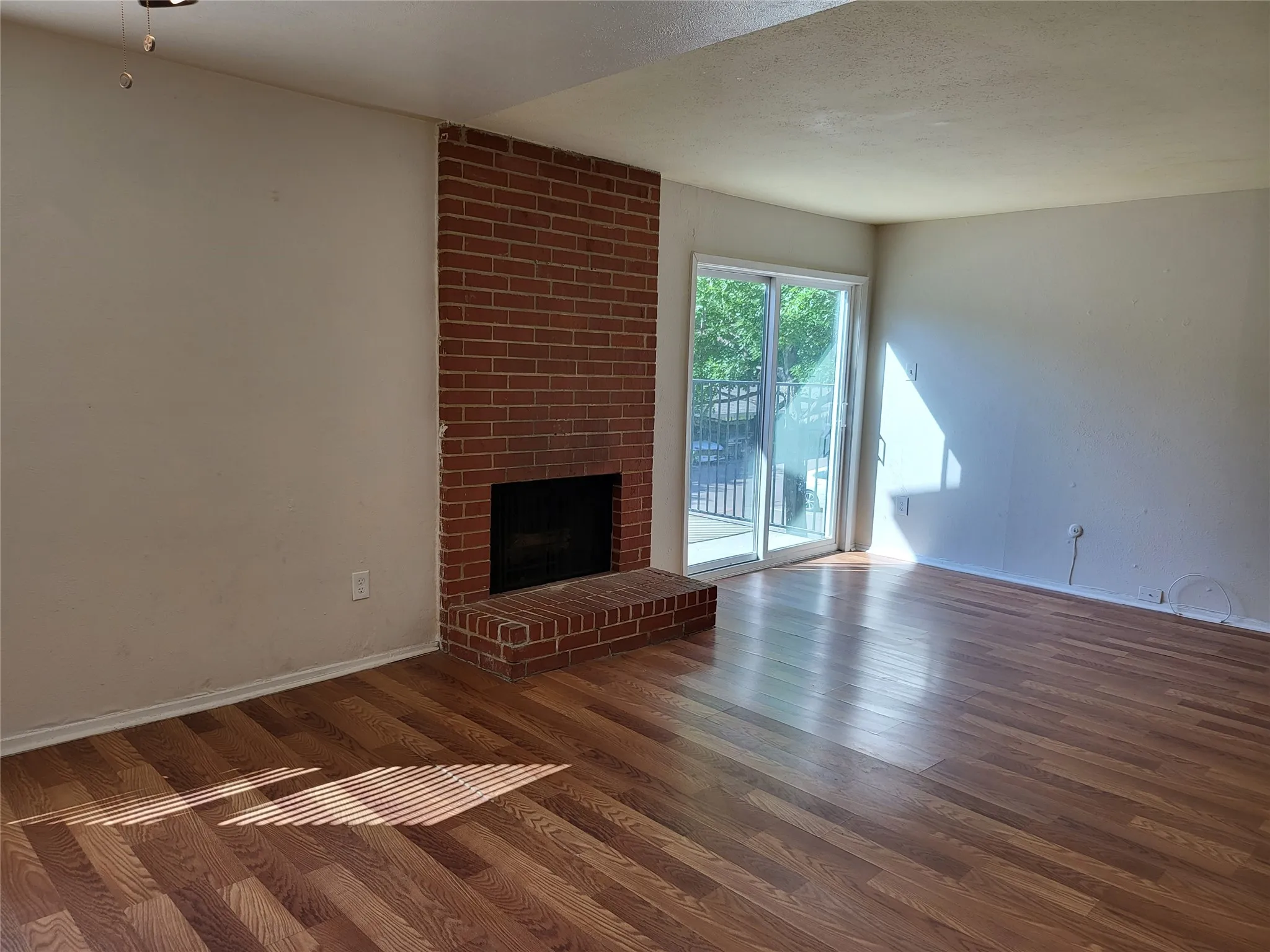 Condominium For Rent in Dallas County , 6900 Skillman Street 111, Dallas, Texas 75231, 2 Bedroom, 2 Bathroom, Garage spaces, 1,024 Sqft, built in 1981, Preowned, mls#21197262, Real Estate Agent in Dallas, Homes For Rent in Dallas county, Homes For Rent in Dallas, Realtor in Dallas Texas, Real Estate Brokerage Independent Realty Texas, Luminita Cordes Realtor