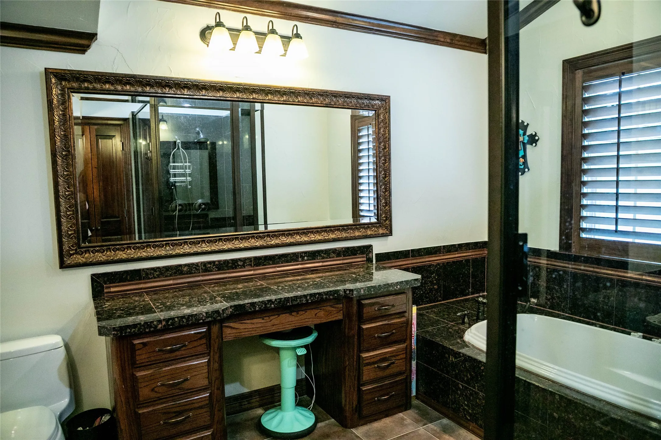 2nd Primary ensuite upstairs