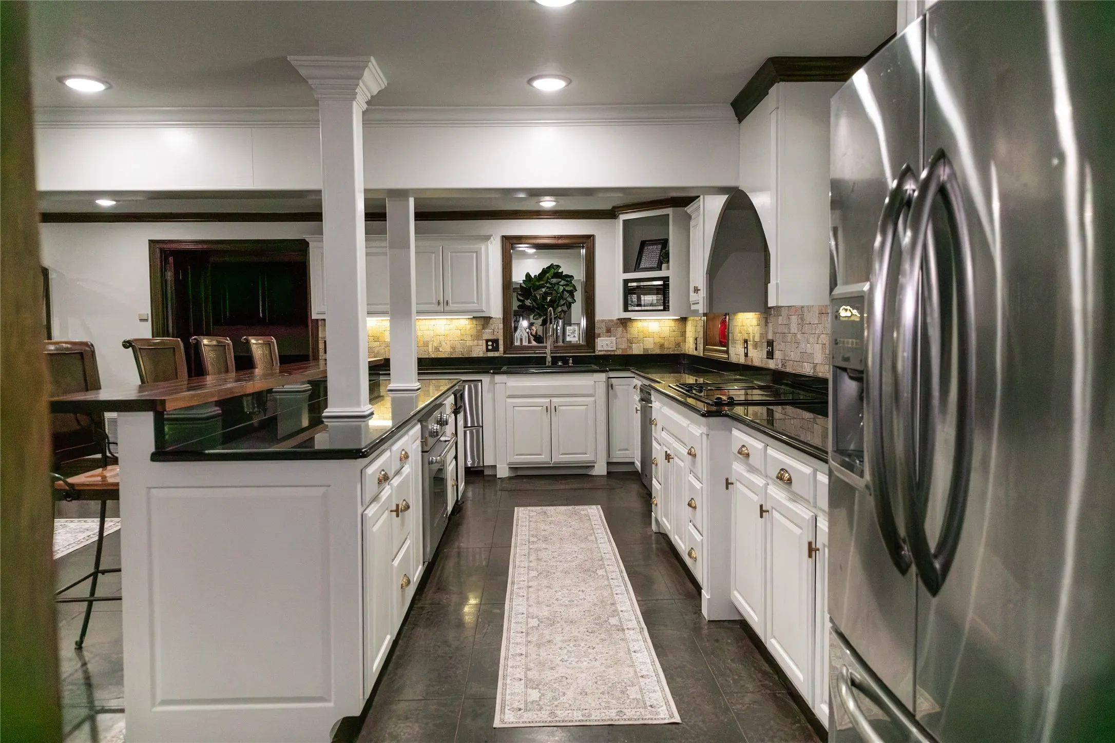 Single Family Residence For Sale in Young County , 917 East Street, Graham, Texas 76450, 4 Bedroom, 4 Bathroom, 2 Garage spaces, 5,151 Sqft, built in 1997, Preowned, mls#21192205, Real Estate Agent in Graham, Homes For Sale in Young county, Homes For Sale in Graham, Realtor in Graham Texas, Real Estate Brokerage Independent Realty Texas, Luminita Cordes Realtor