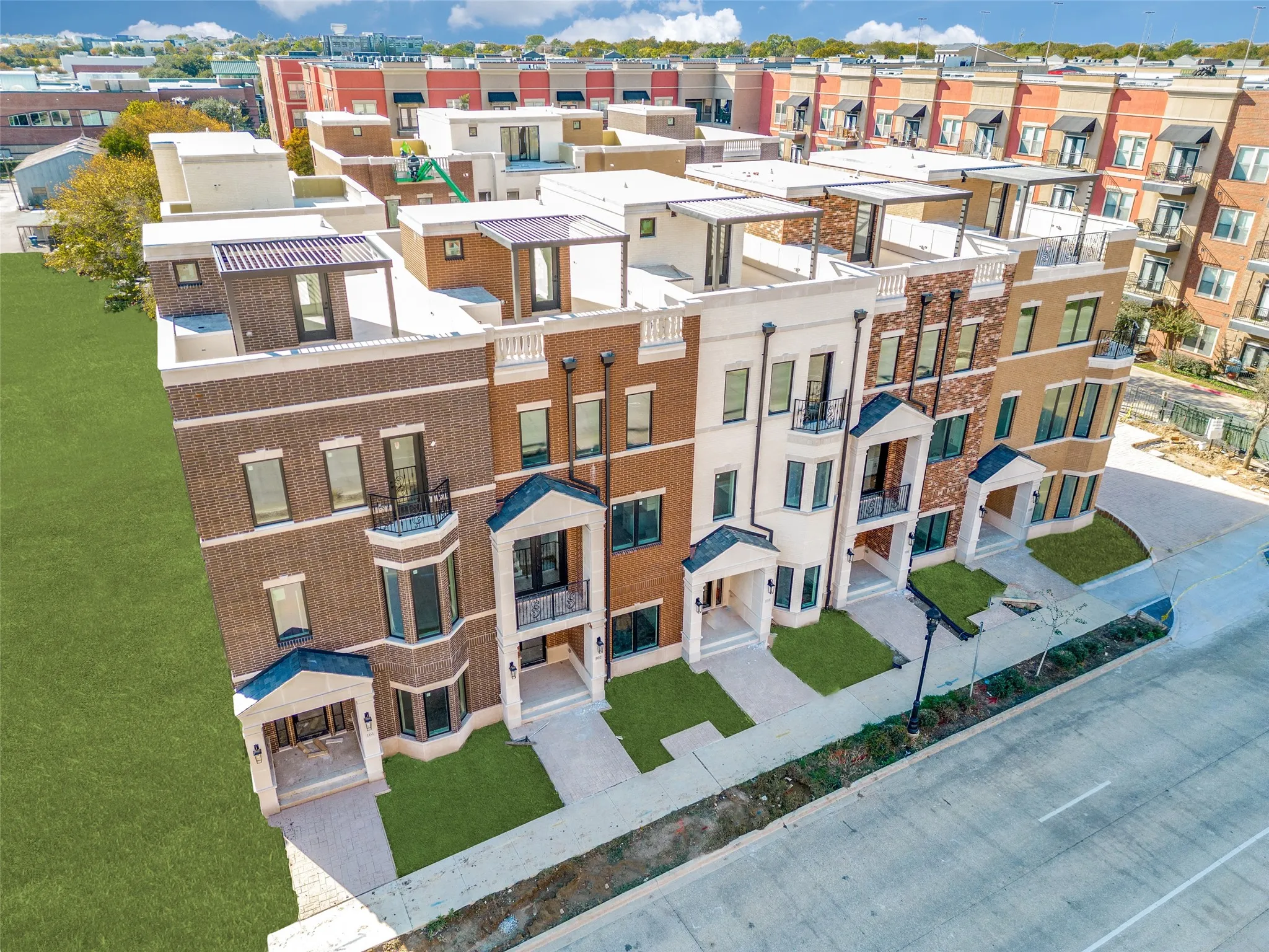 Condominium For Sale in Tarrant County , 218 E Dallas Road 102, Grapevine, Texas 76051, 3 Bedroom, 4 Bathroom, 2 Garage spaces, 2,575 Sqft, built in 2024, New Construction - Complete, mls#21175157, Real Estate Agent in Grapevine, Homes For Sale in Tarrant county, Homes For Sale in Grapevine, Realtor in Grapevine Texas, Real Estate Brokerage Independent Realty Texas, Luminita Cordes Realtor