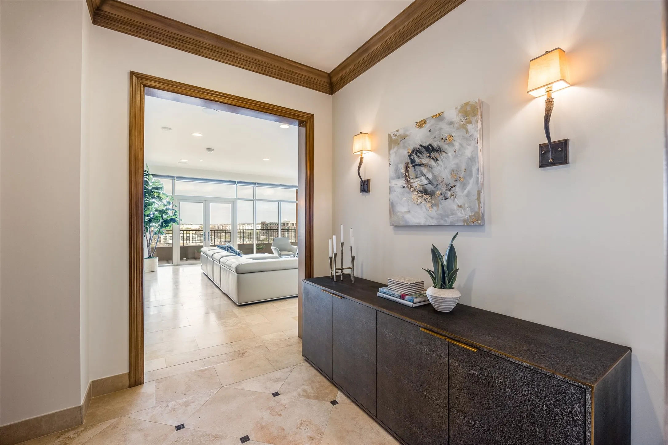 Condominium For Sale in Dallas County , 2828 Hood Street 907, Dallas, Texas 75219, 3 Bedroom, 4 Bathroom, 3 Garage spaces, 3,993 Sqft, built in 2000, Preowned, mls#21196201, Real Estate Agent in Dallas, Homes For Sale in Dallas county, Homes For Sale in Dallas, Realtor in Dallas Texas, Real Estate Brokerage Independent Realty Texas, Luminita Cordes Realtor