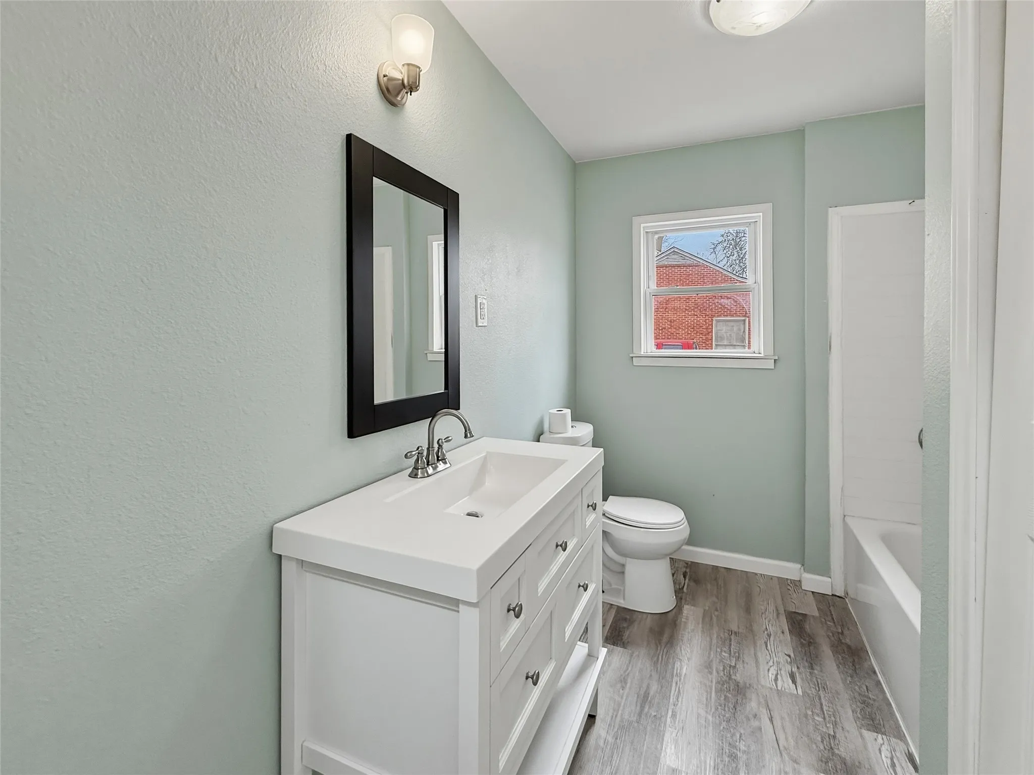 Single Family Residence For Sale in Hopkins County , 304 Texas Street, Sulphur Springs, Texas 75482, 2 Bedroom, 2 Bathroom, Garage spaces, 1,008 Sqft, built in 1930, mls#21197174, Real Estate Agent in Sulphur Springs, Homes For Sale in Hopkins county, Homes For Sale in Sulphur Springs, Realtor in Sulphur Springs Texas, Real Estate Brokerage Independent Realty Texas, Luminita Cordes Realtor